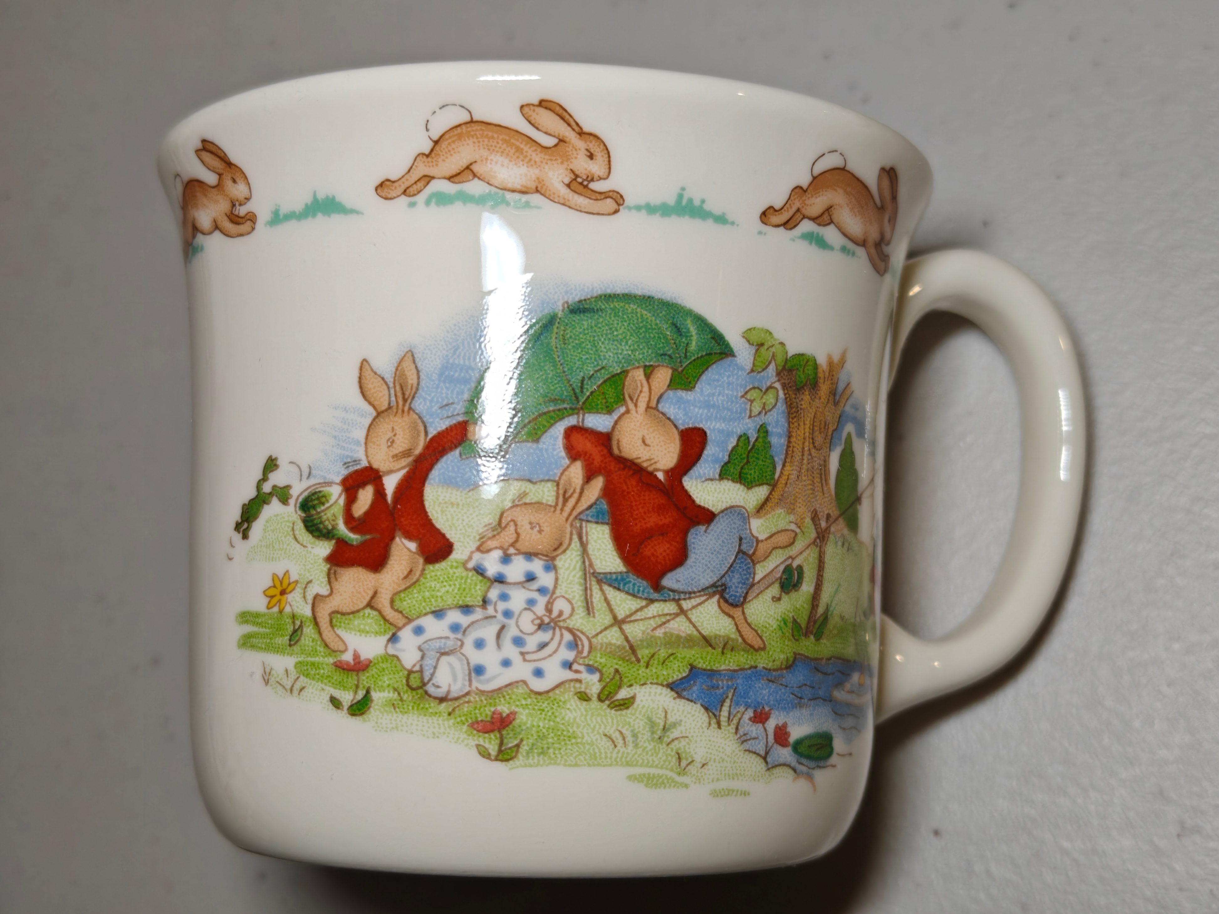 2 Vintage Royal Doulton Bunnykins Mugs (Made in England) - photo 3