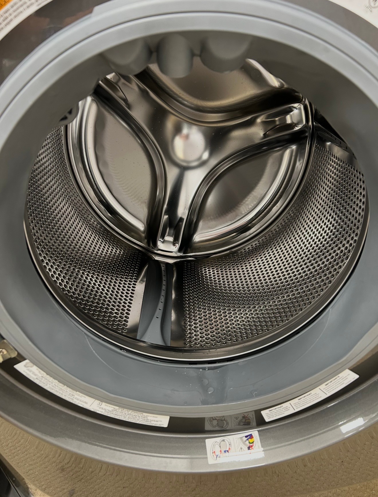 Electrolux Washer & Dryer - photo 3