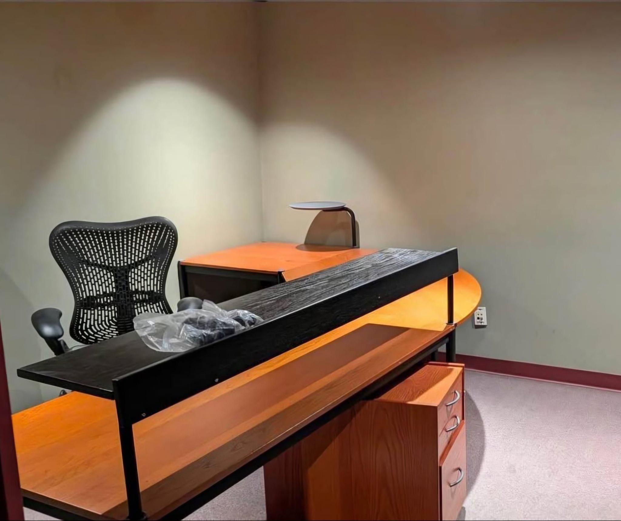 L-Shaped Computer Desk – WFH / Gaming / Study – $65