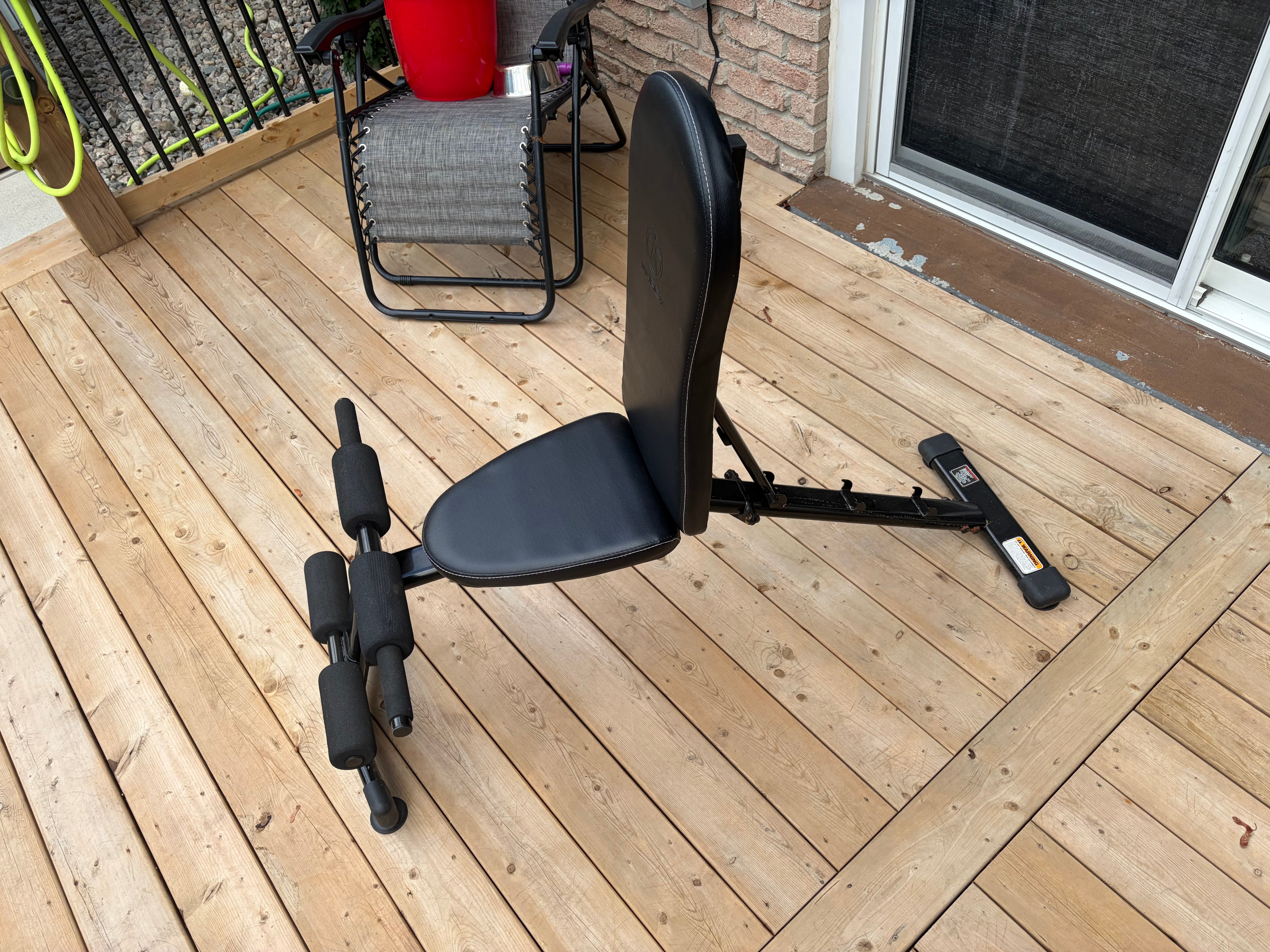 Marcy adjustable weight bench, 4 leg rollers