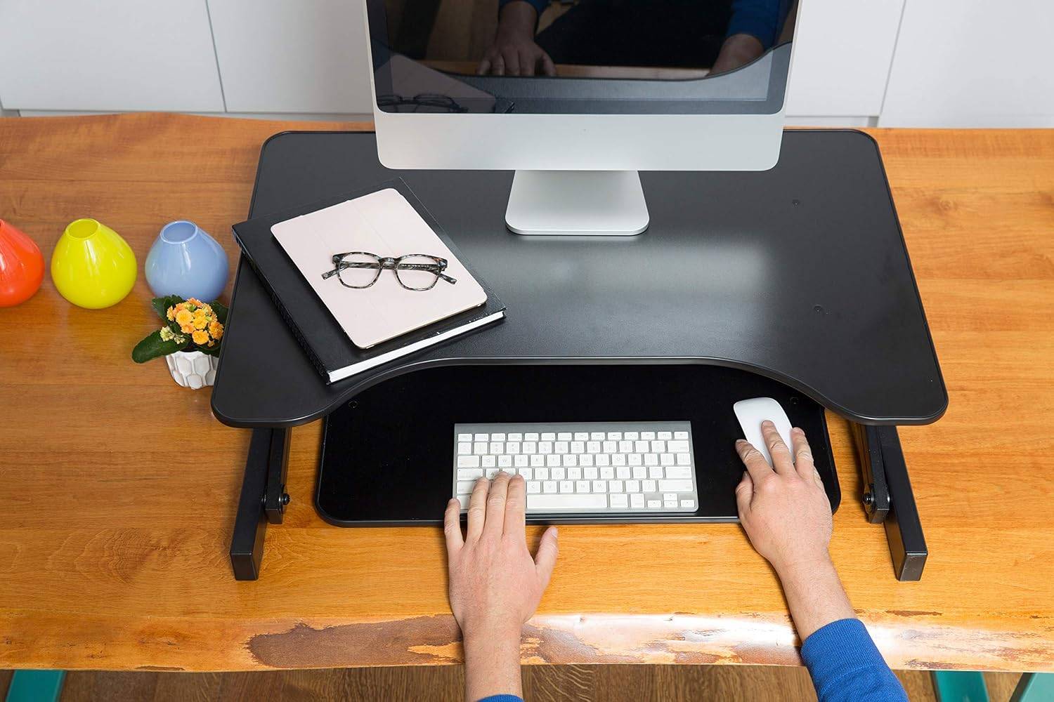 Rocelco 32" Sit-Stand Adjustable Desk Riser & Retract Keyboard - photo 2