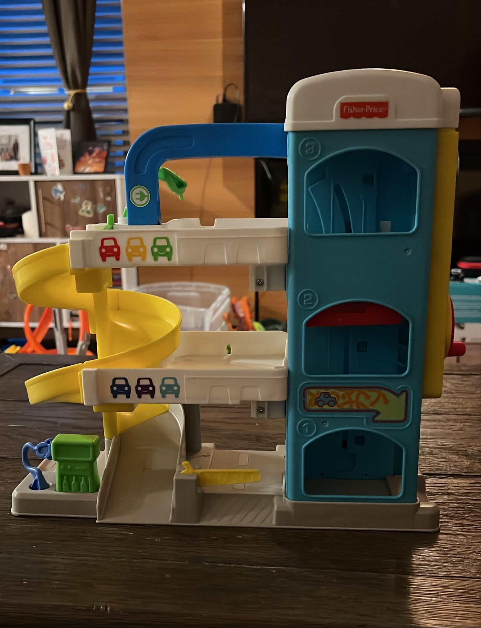 Fisher-Price Toy Garage Playset - photo 2