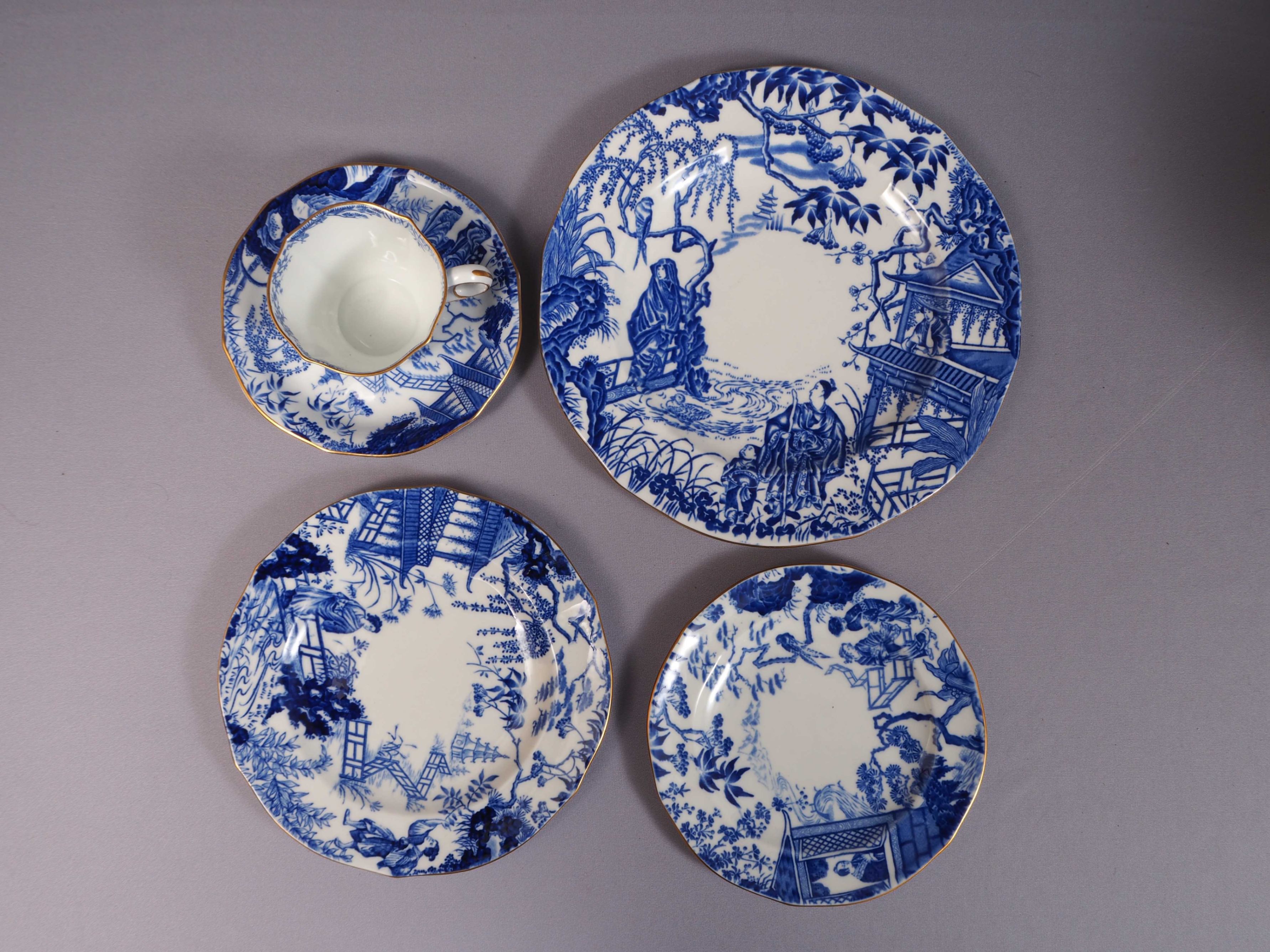 Royal Crown Derby Blue Mikado Tea cup Dinner Luncheon Set - photo 5
