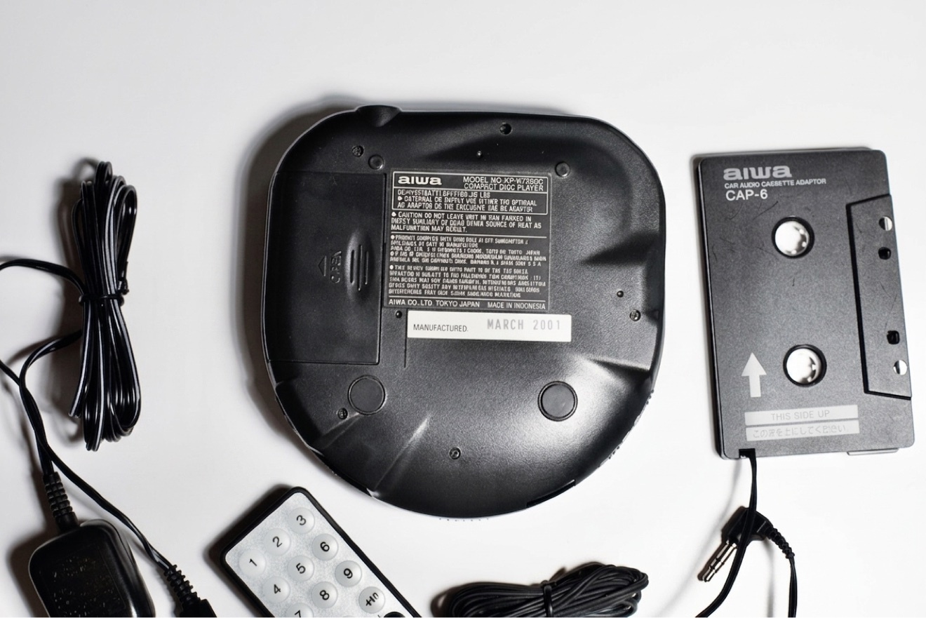 Aiwa XP-V7250C Portable CD Player Car Kit - photo 3
