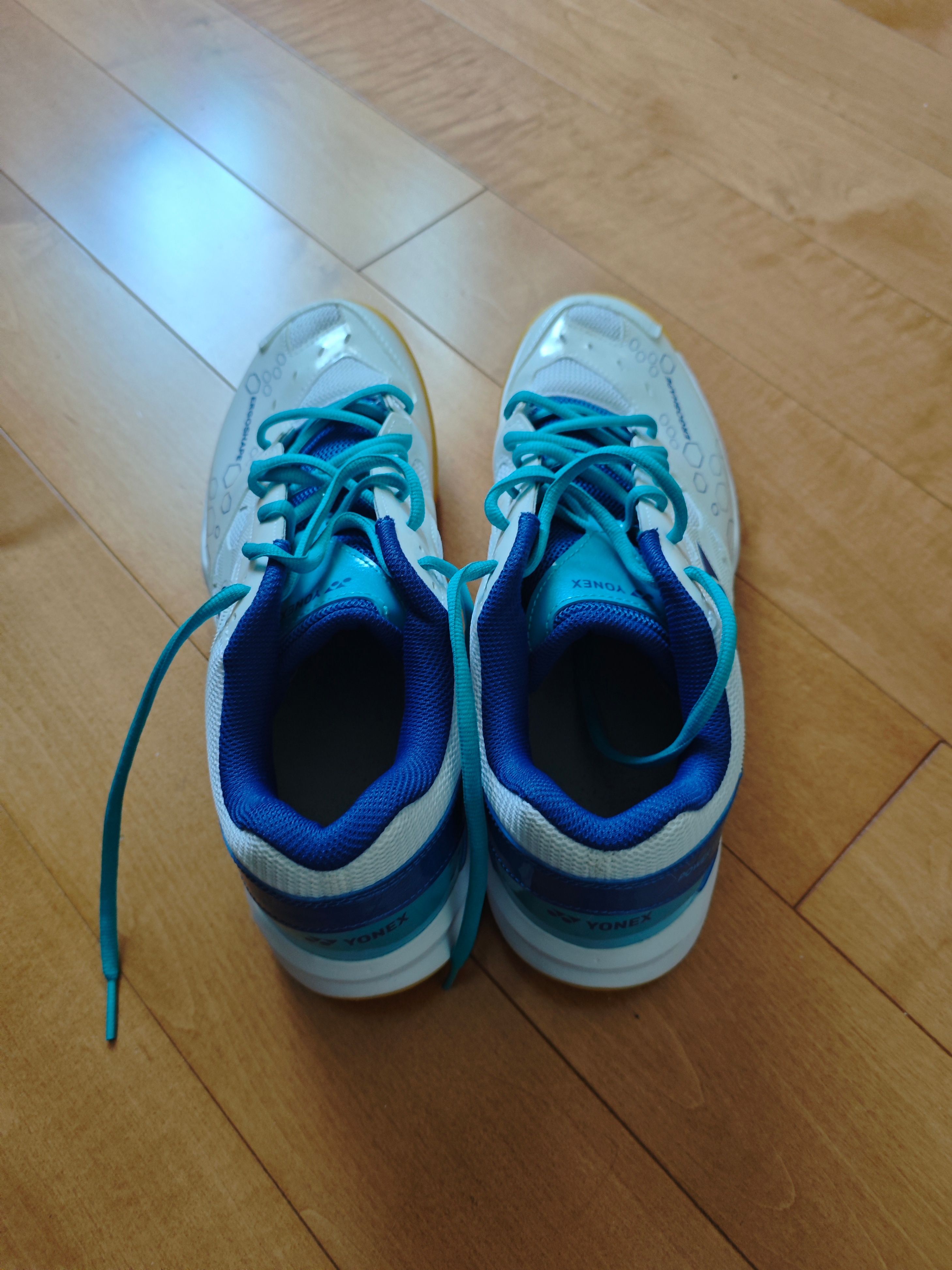 Yonex Badminton Shoes – Men's US 11 - photo 2
