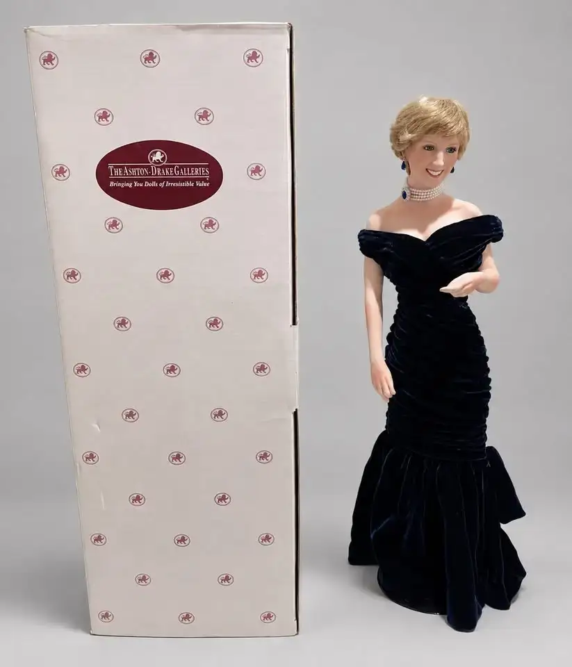 Princess Diana Porcelain Doll – Ashton-Drake Galleries with Box - photo 2
