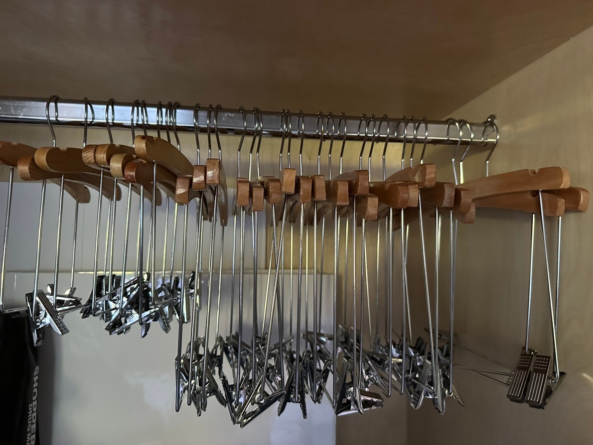 Bundle of Wooden Hangers with Clips in two sizes - photo 2