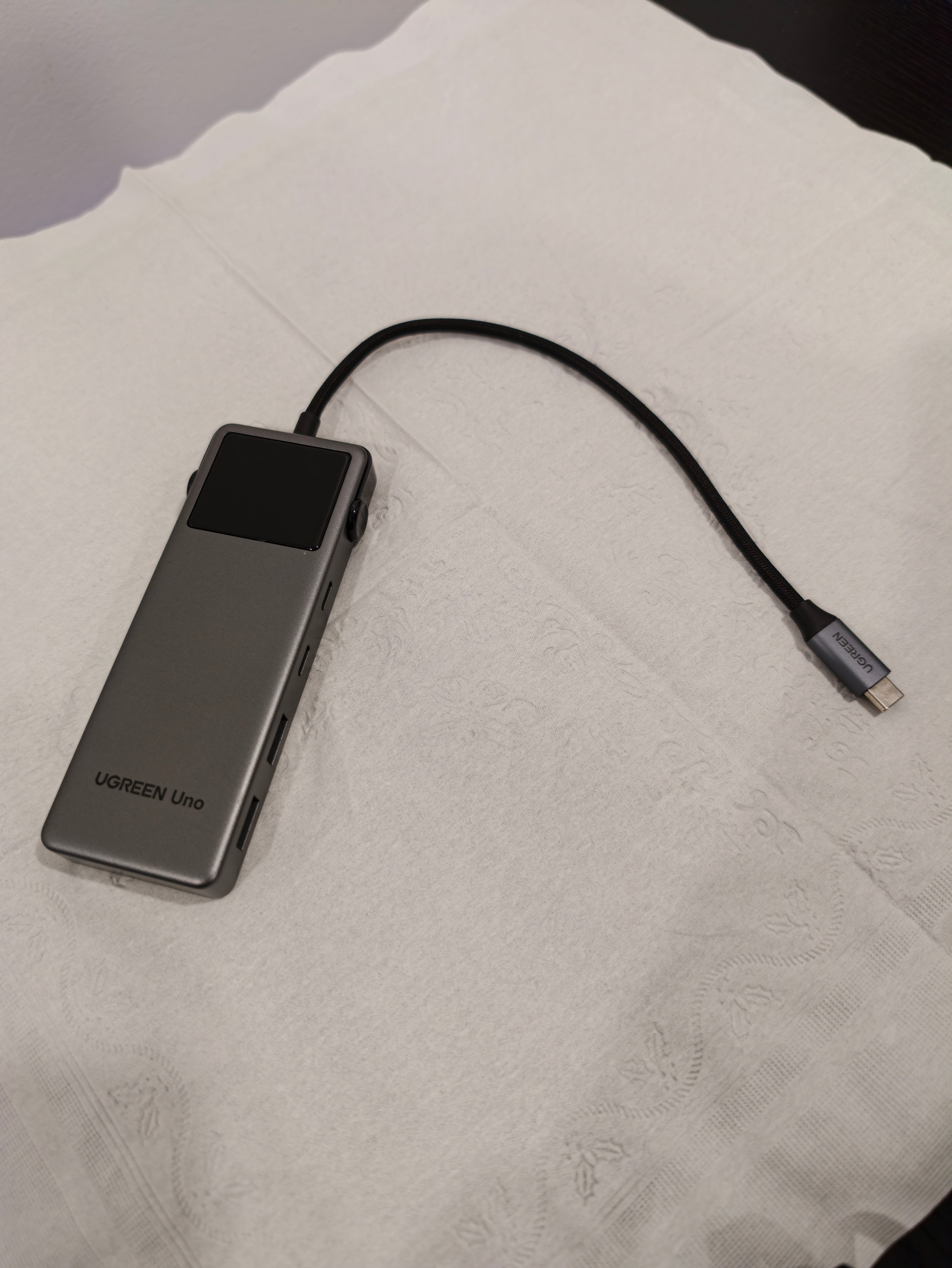 UGREEN Uno 6-in-1 USB-C Hub with Smart Screen (4K HDMI, 100W PD) - photo 4