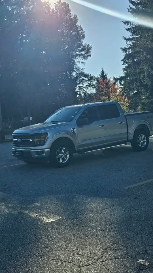 2024 Ford F-150 XLT - photo 2