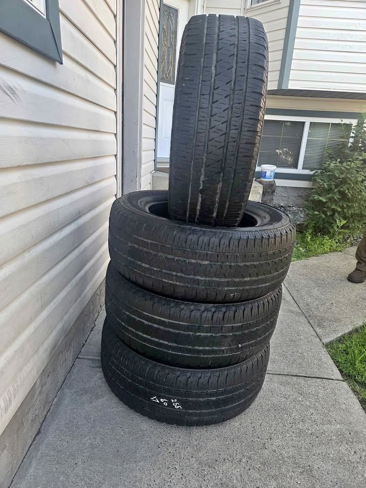 Set of 4 Bridgestone Dueler H/L Alenza Tires