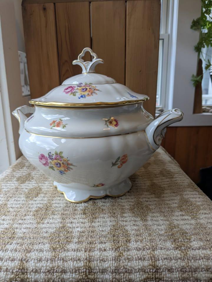 German Made Ilmenau Vintage Porcelain Soup Tureen - photo 5