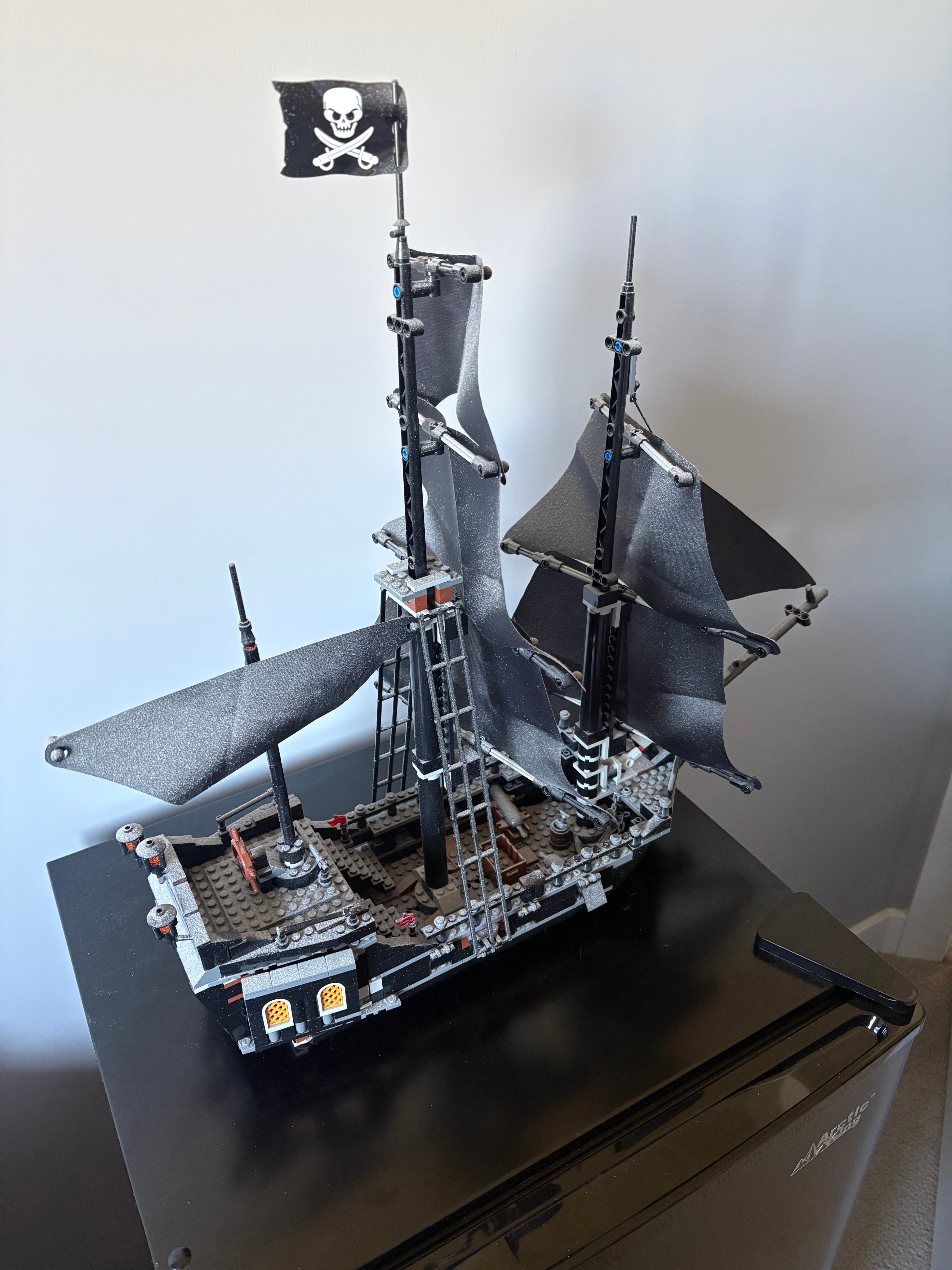 Replica Lego Pirate Ship c/w Small Lego Crew - photo 2