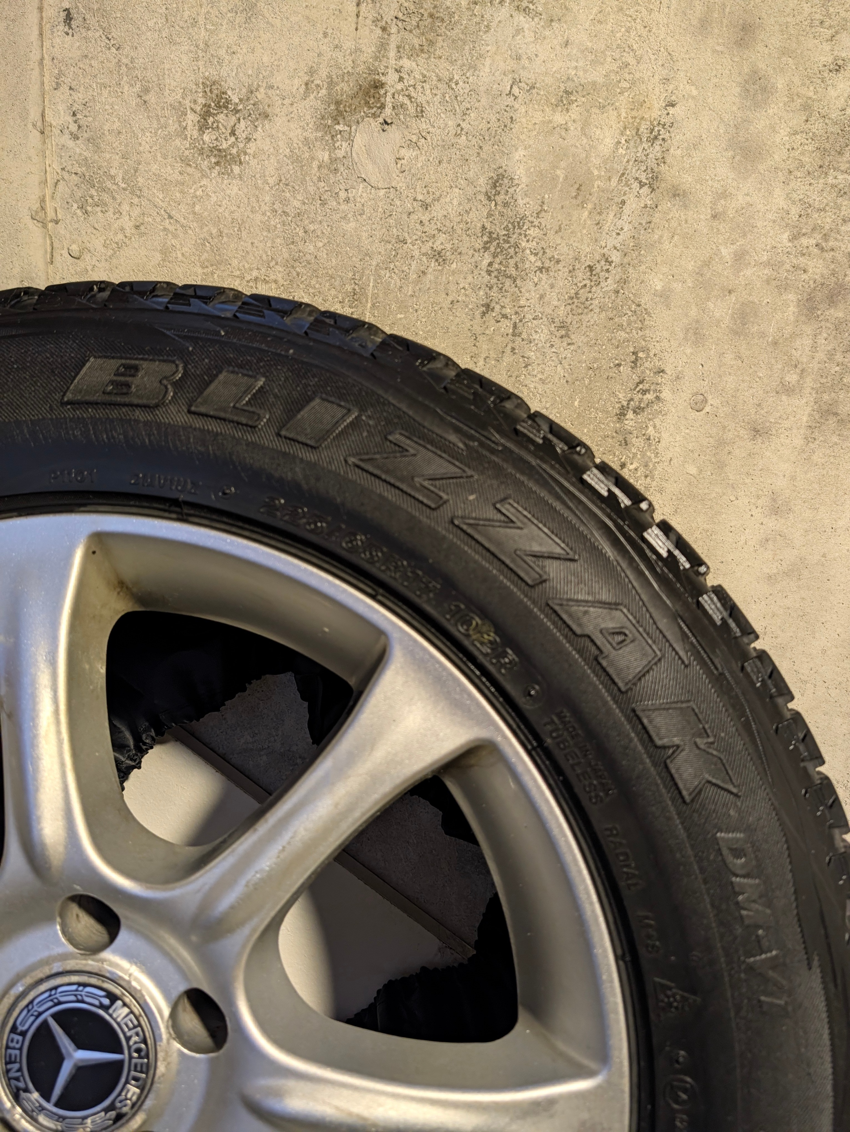 Bridgestone Blizzak Winter Tires on 17" ASA Rims - photo 4