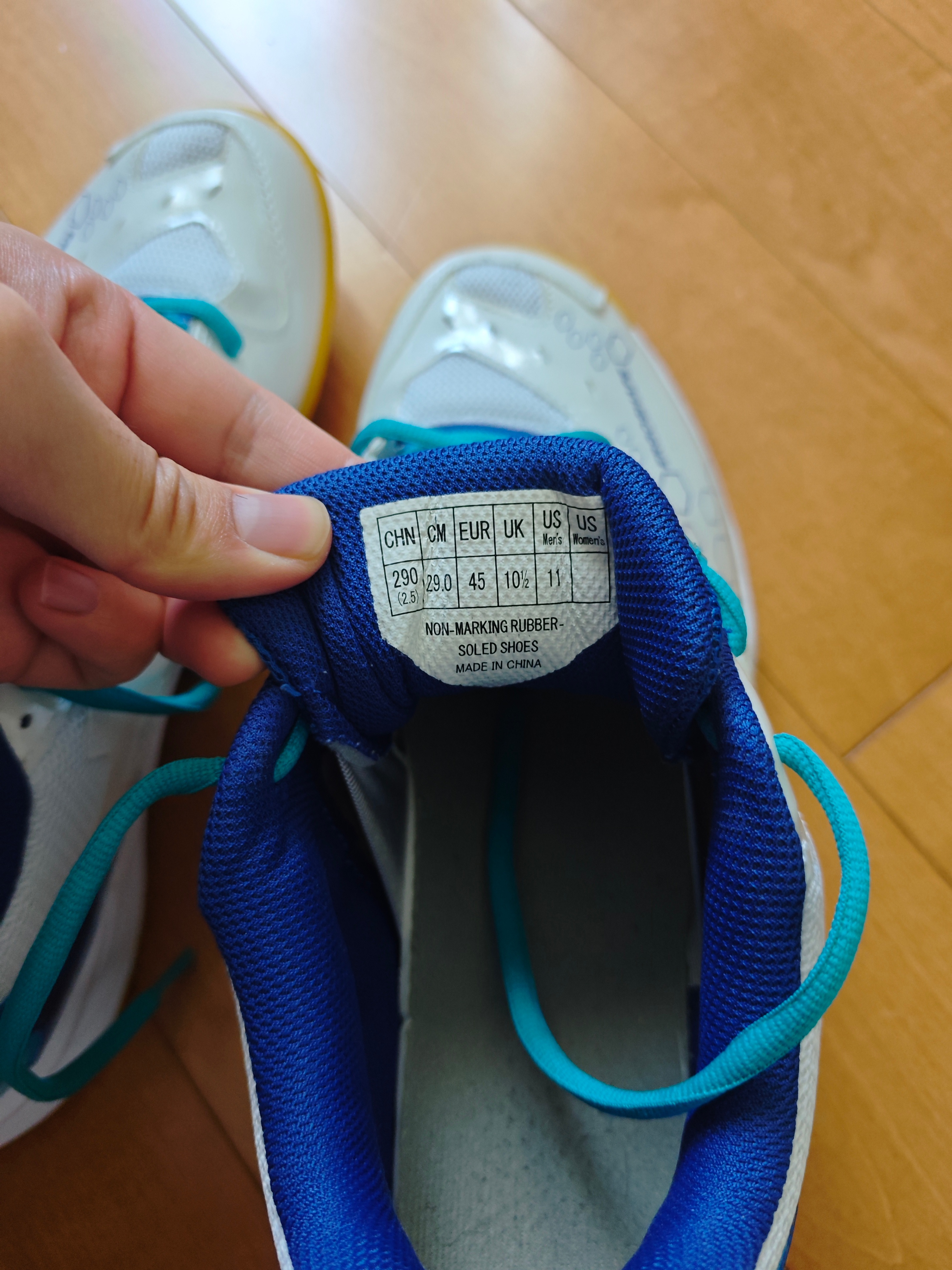 Yonex Badminton Shoes – Men's US 11 - photo 4
