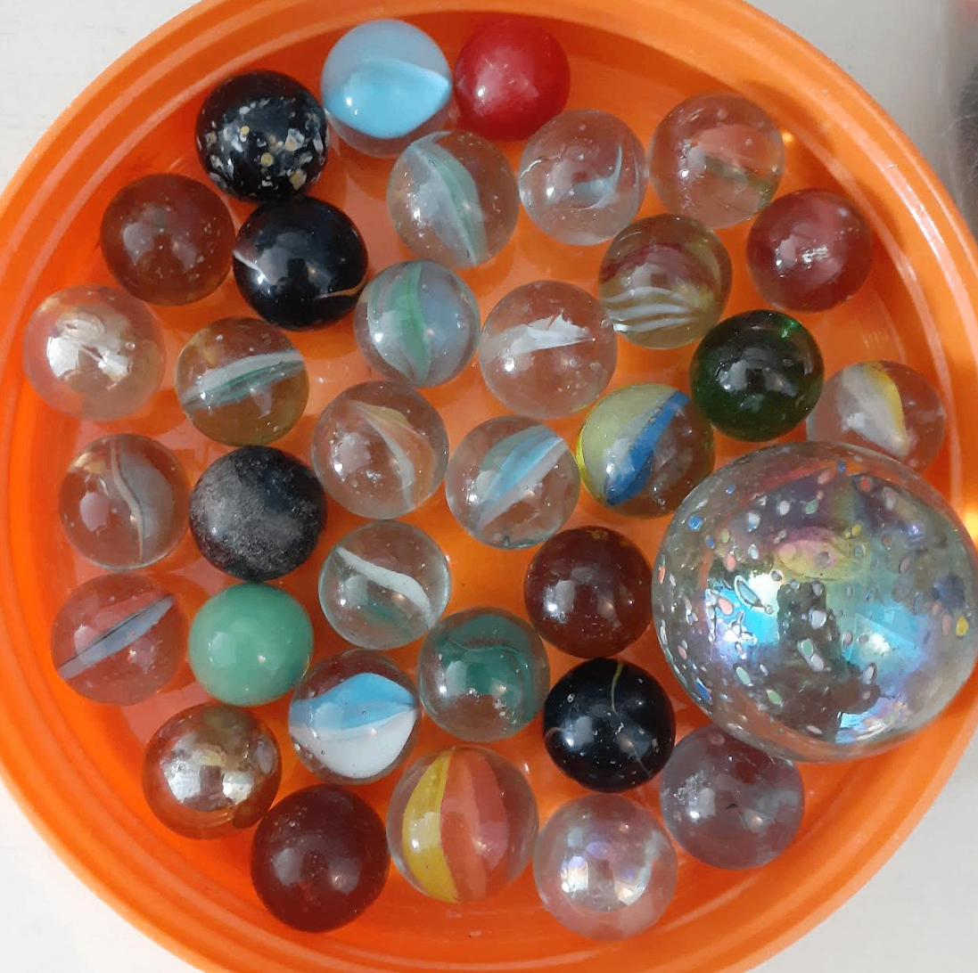 Large container of assorted vintage glass marbles - photo 2