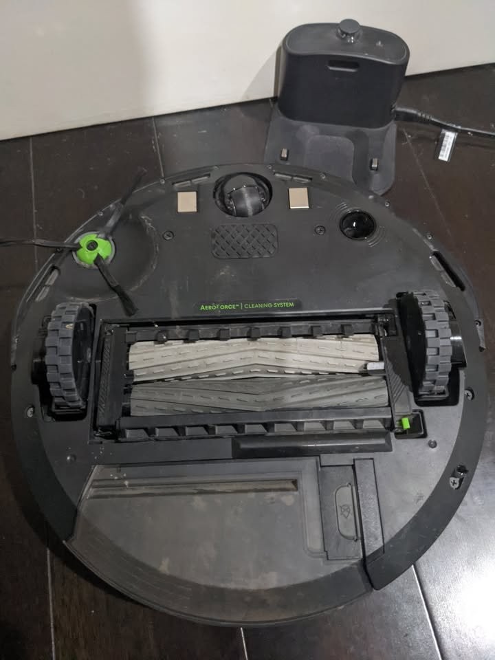 Roomba i4 Robot Vacuum, Wi-Fi Connected - photo 2