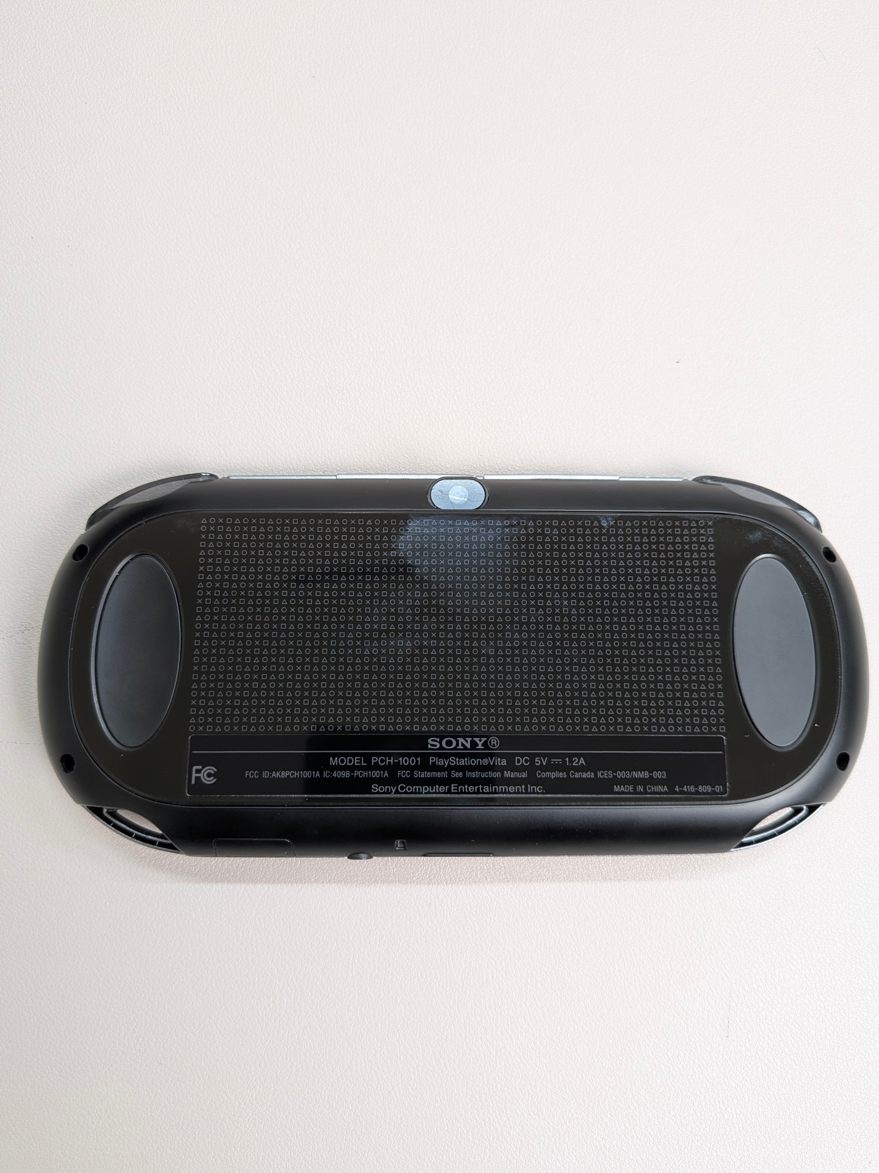 PS Vita 1000 Black Like-New, Charger + 64GB Card - photo 2