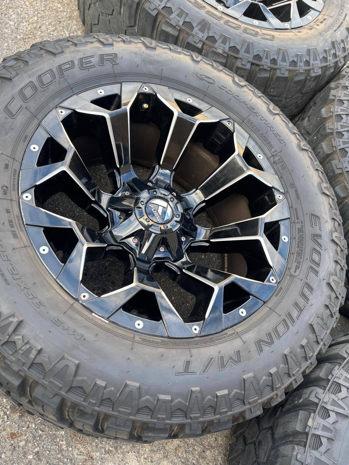 20"FUEL Assault(5x139/5x150)+Cooper M/T- RAM 1500/Classic/Tundra - photo 4