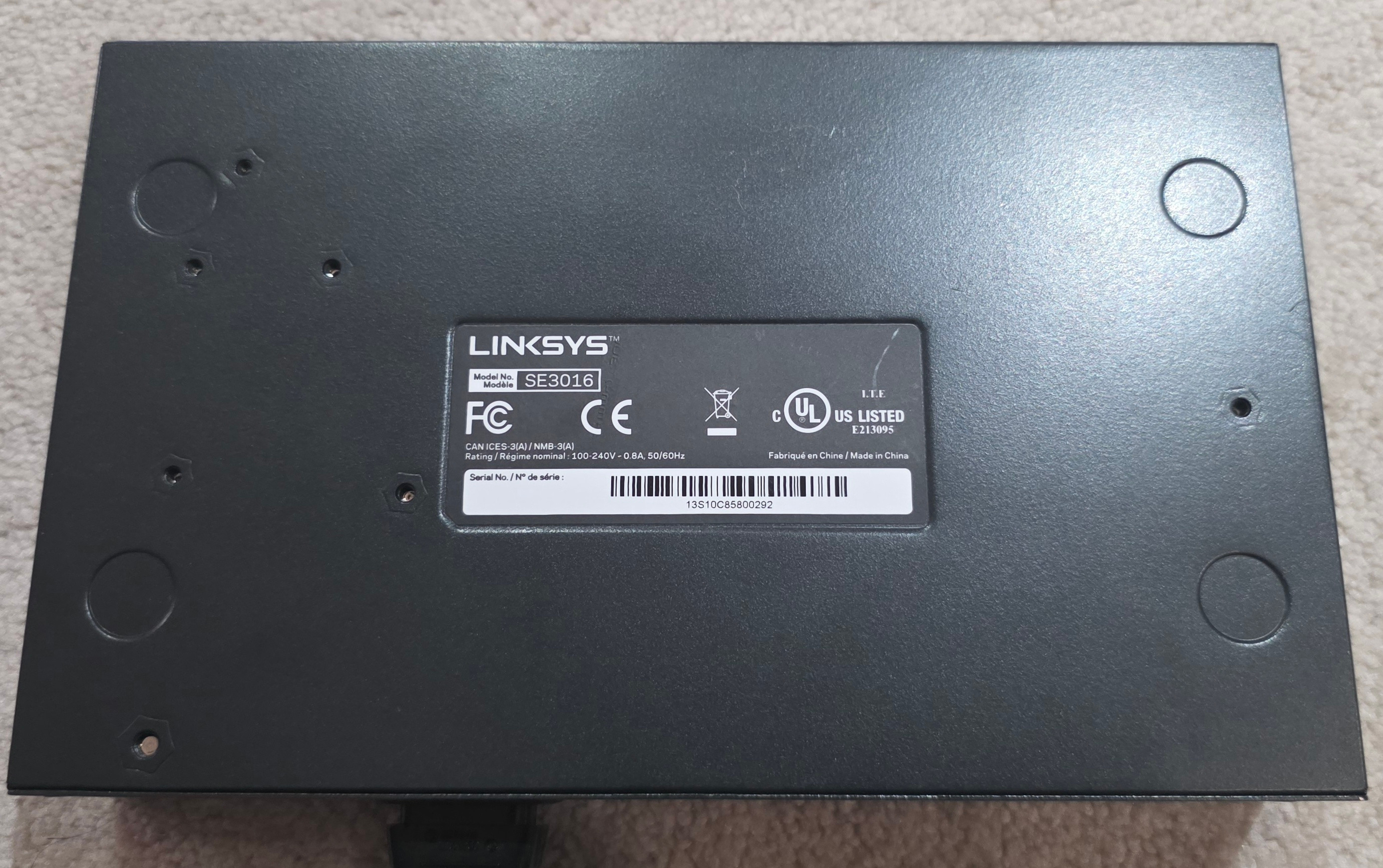 Linksys SE3016 16-Port Gigabit Ethernet Switch - photo 2