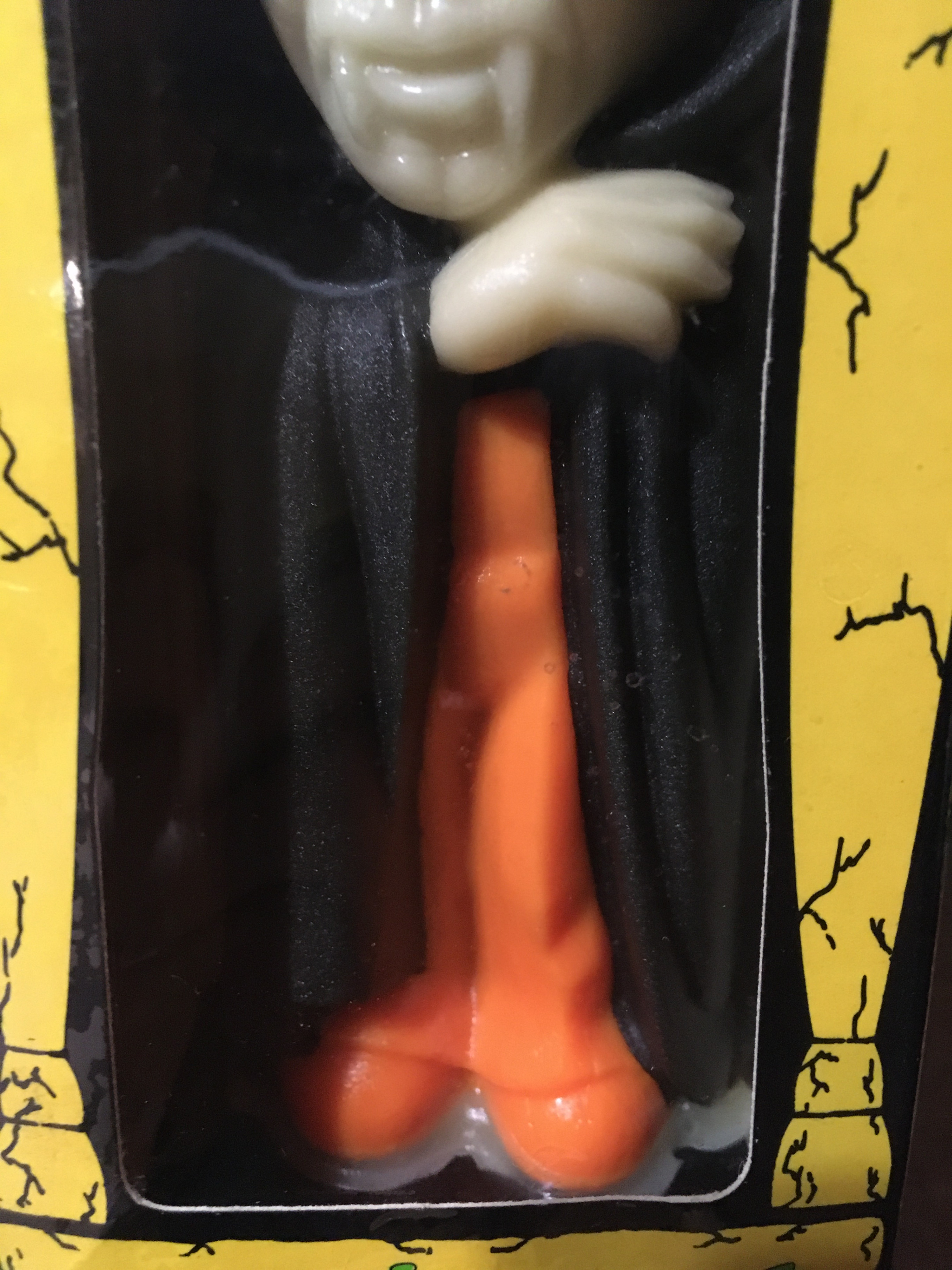 HALLOWEEN DRACULA VAMPIRE PARASEAL GLOW IN THE DARK AIR FRESHENE - photo 4