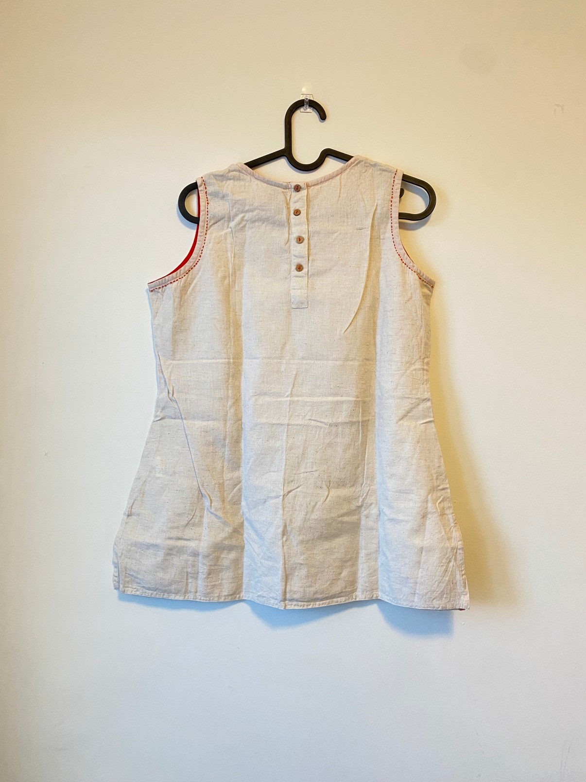 Mother Earth Cream Embroidered Sleeveless Kurta, Size M - photo 2