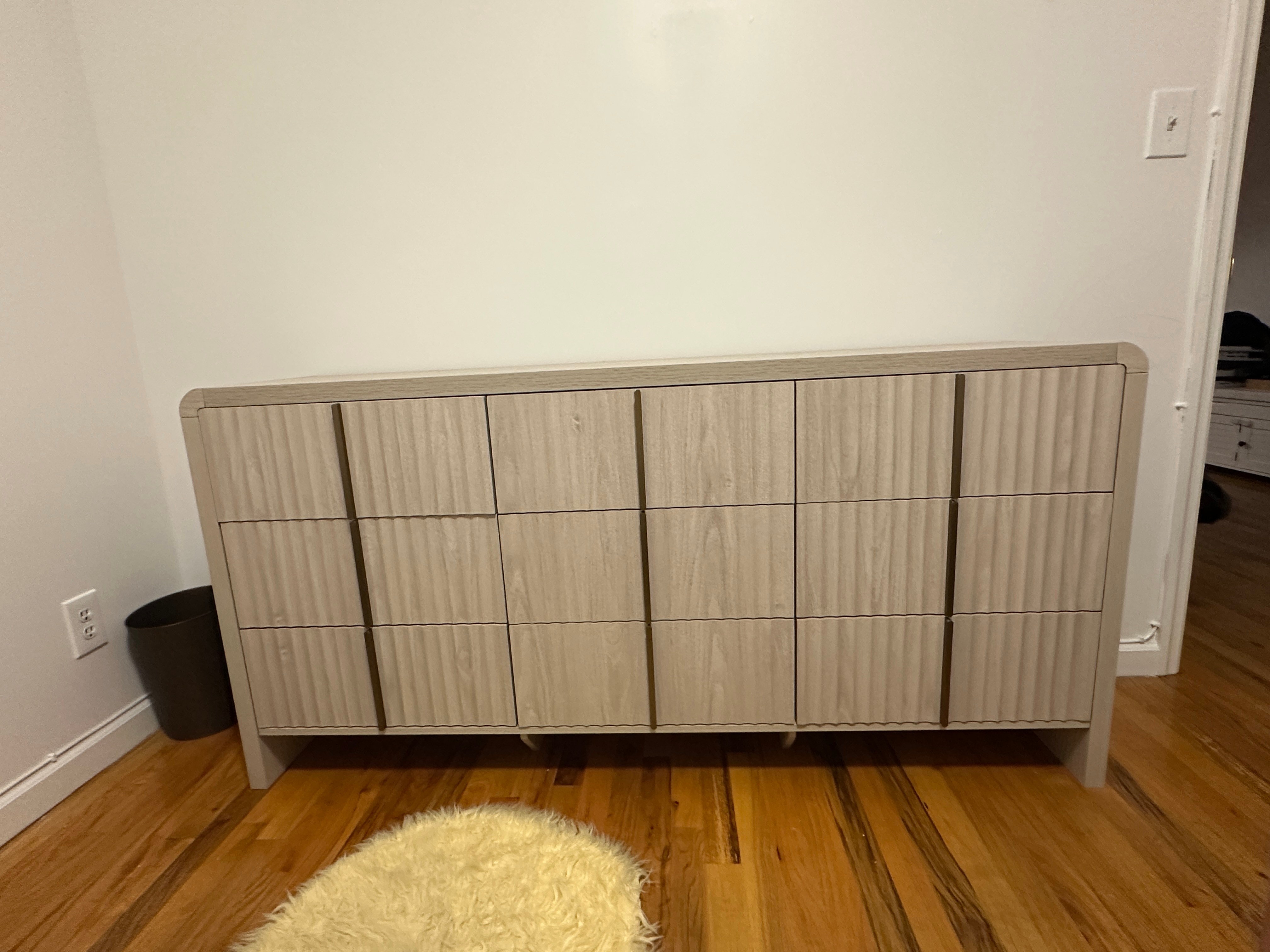 Modern Light Wood 9-Drawer Dresser