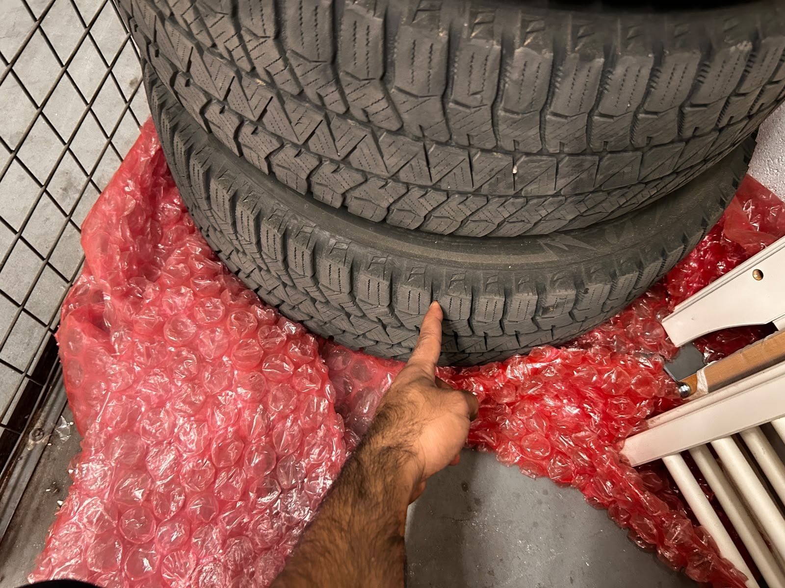 Set of 4 Bridgestone Blizzak WS90 Winter Tires - photo 2