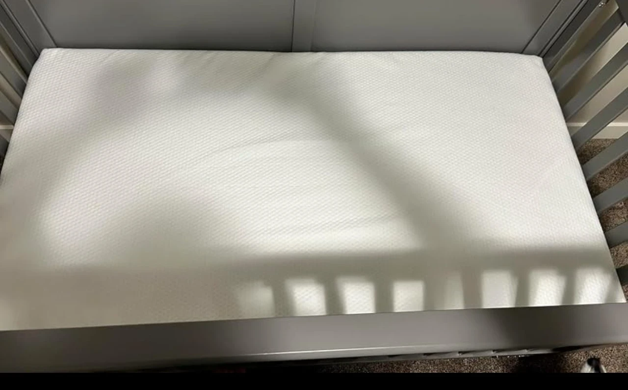 Graco Premium Foam Crib Mattress - photo 2