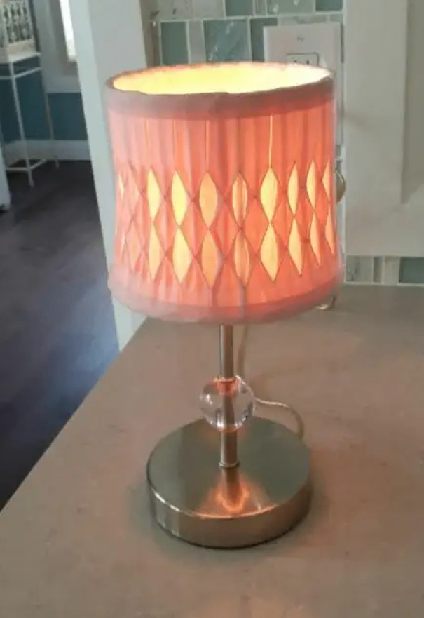Vintage chrome & fabric pink boudoir lamp - photo 2