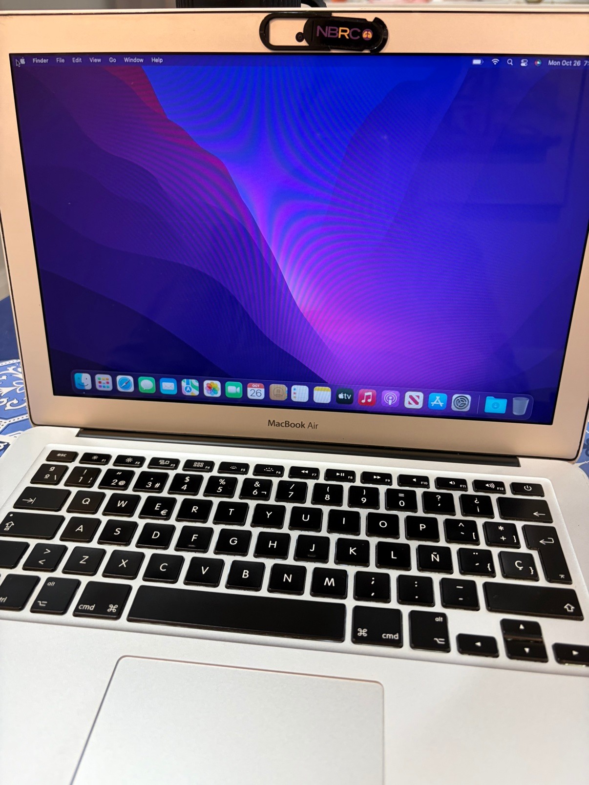 MacBook Air 13-inch (2017) – i5, 8GB RAM, 128GB SSD – $150 - photo 2