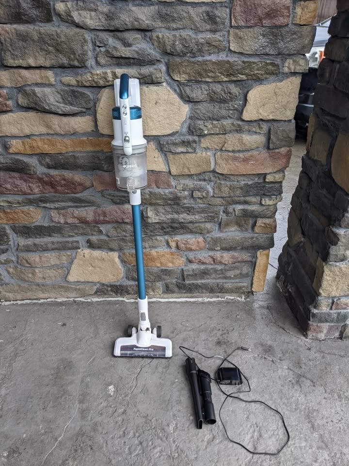 EUREKA RapidClean Pro Lightweight Cordless Vacuum Cleaner,