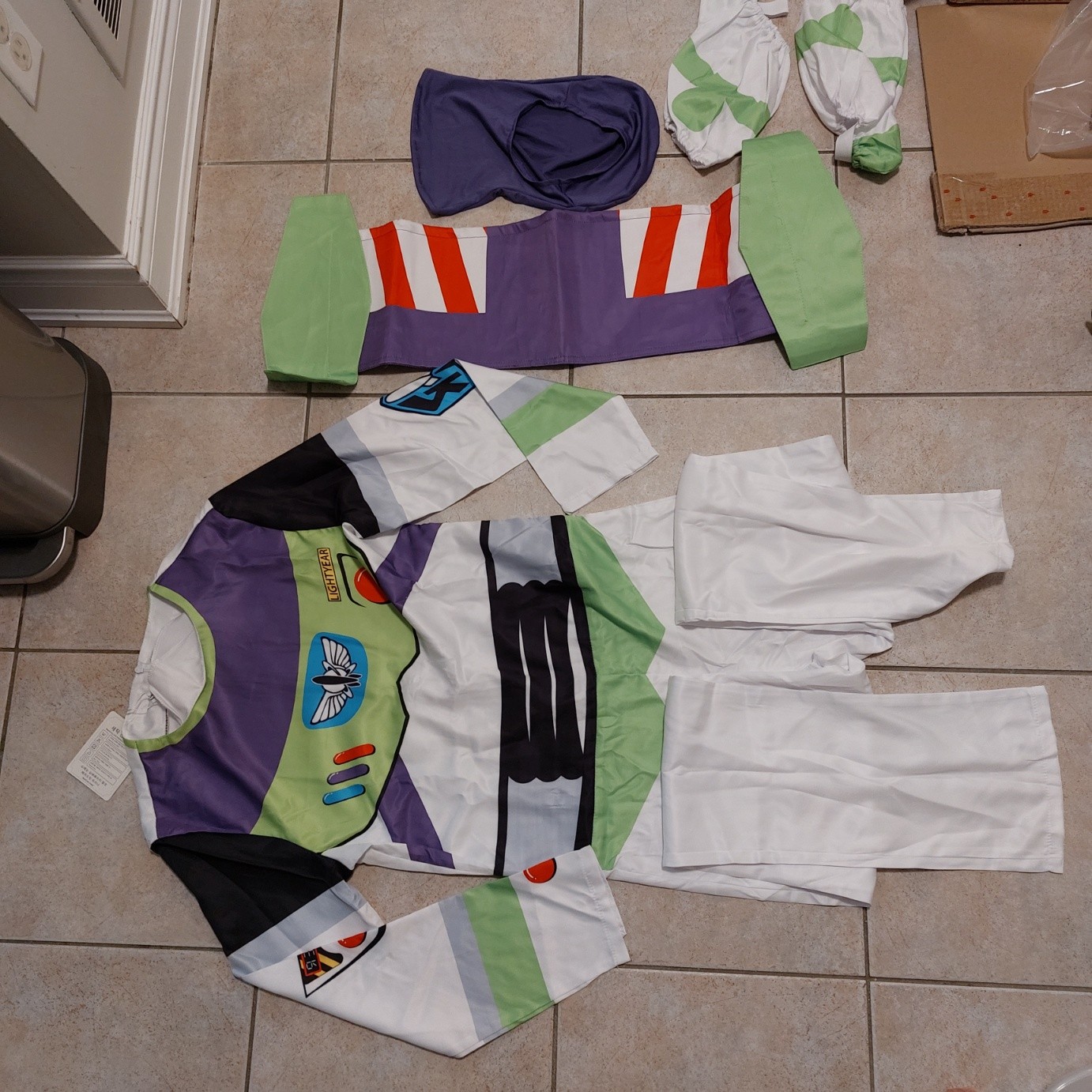 Adult Buzz Lightyear Costume - photo 2