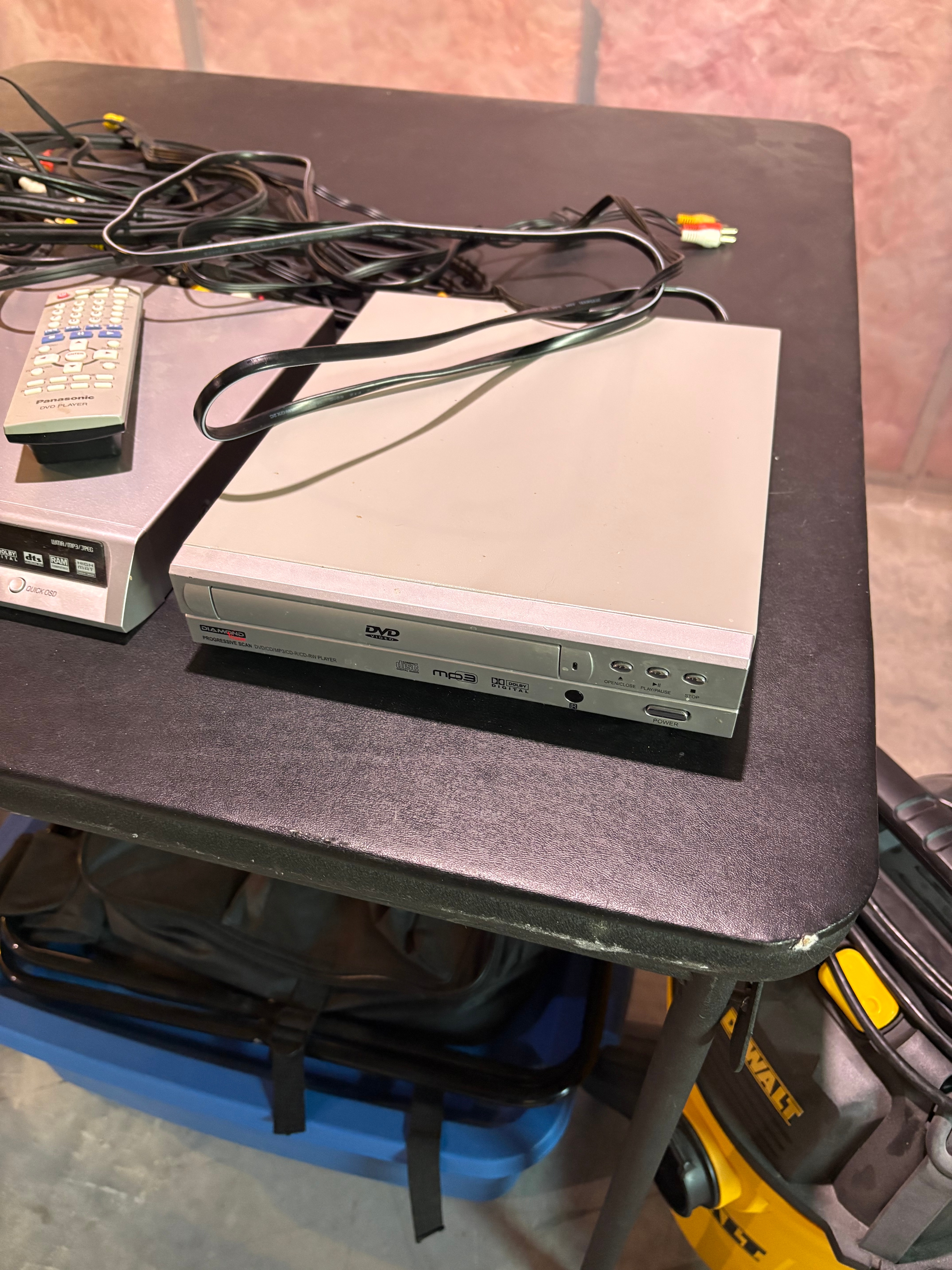 Panasonic DVD-S52 DVD Player & Small DVD - photo 2