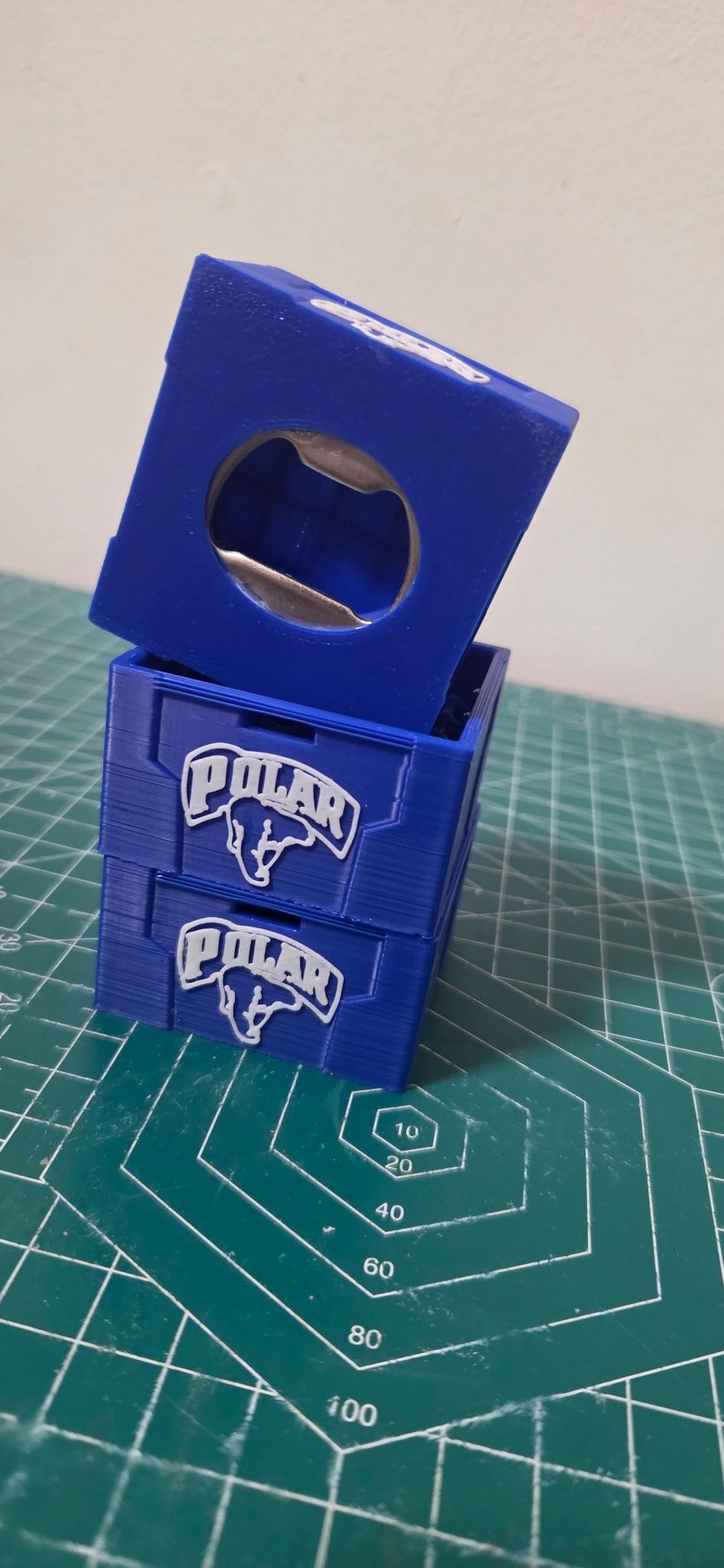 Llavero Caja de Cerveza Polar con Destapador - Impreso en 3D
