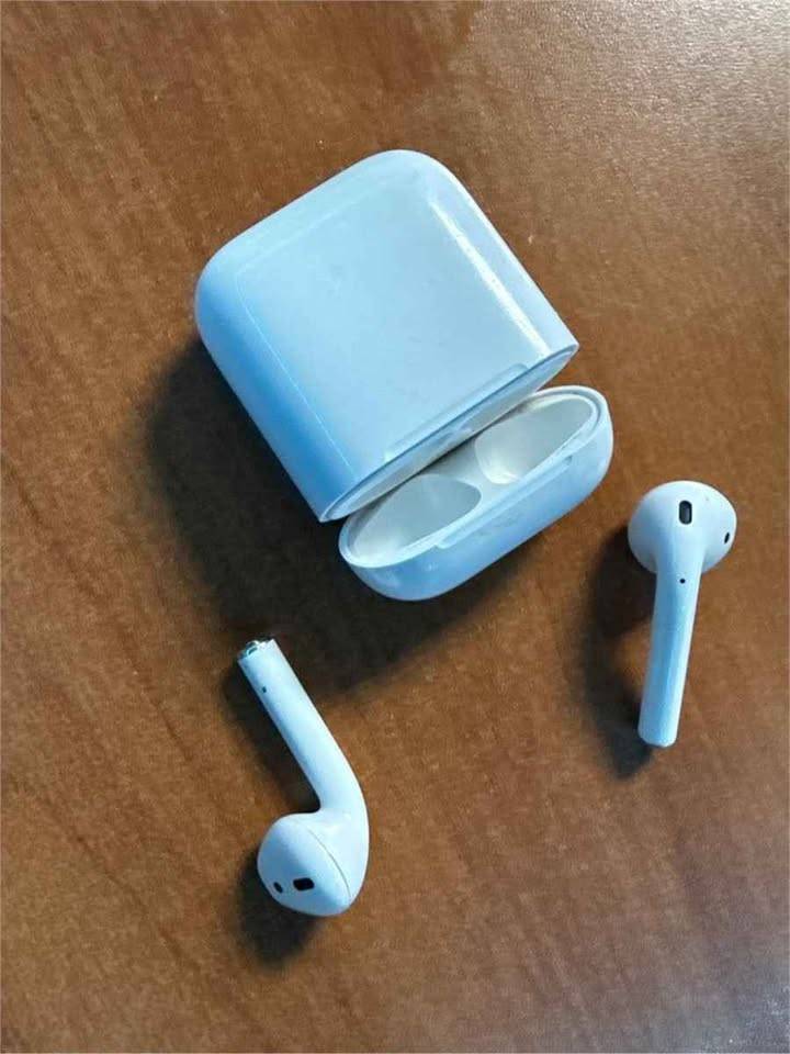 Apple airpods 2nd generation