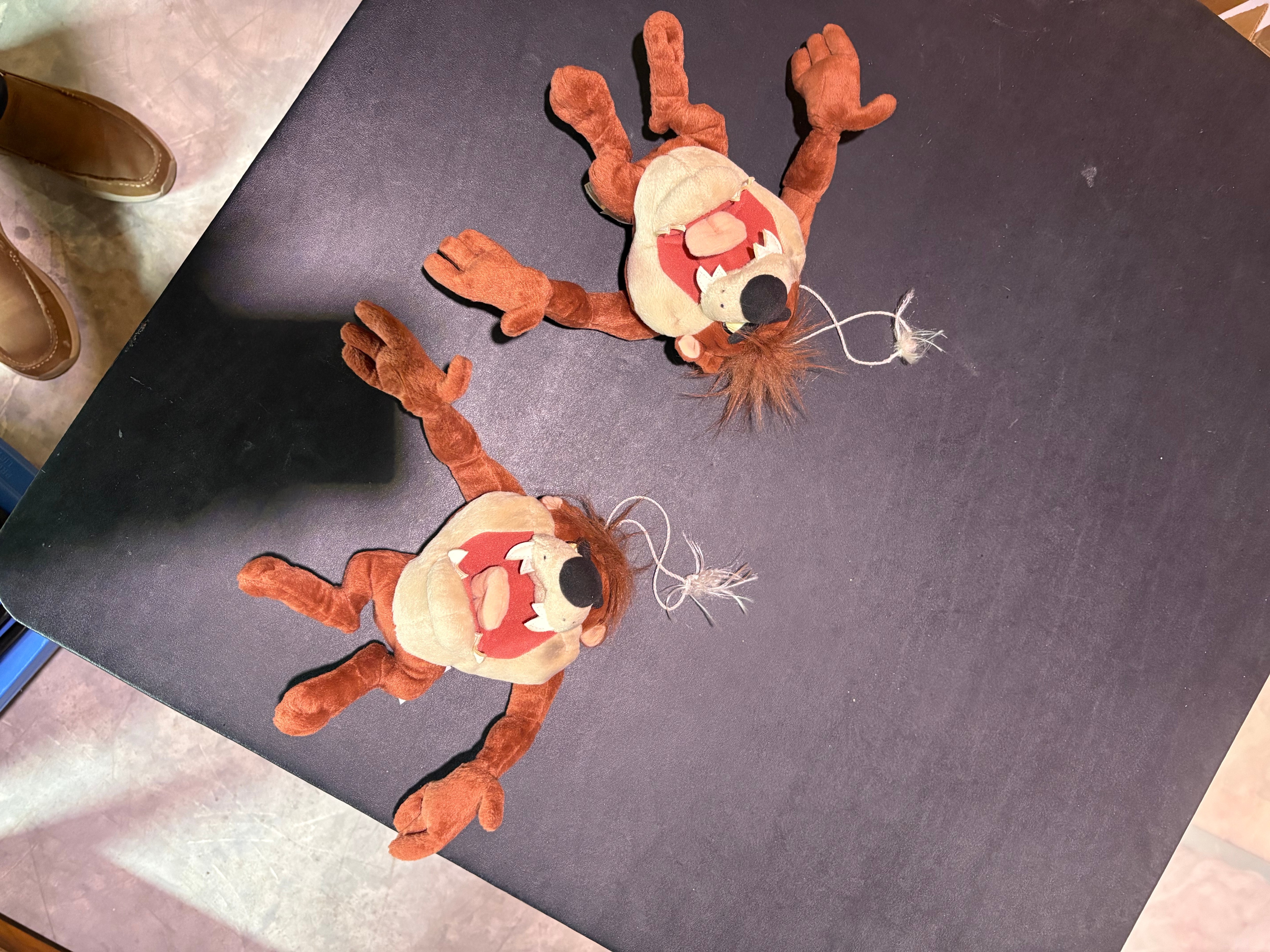 Two Taz Tasmanian Devil Plush Toys - photo 2