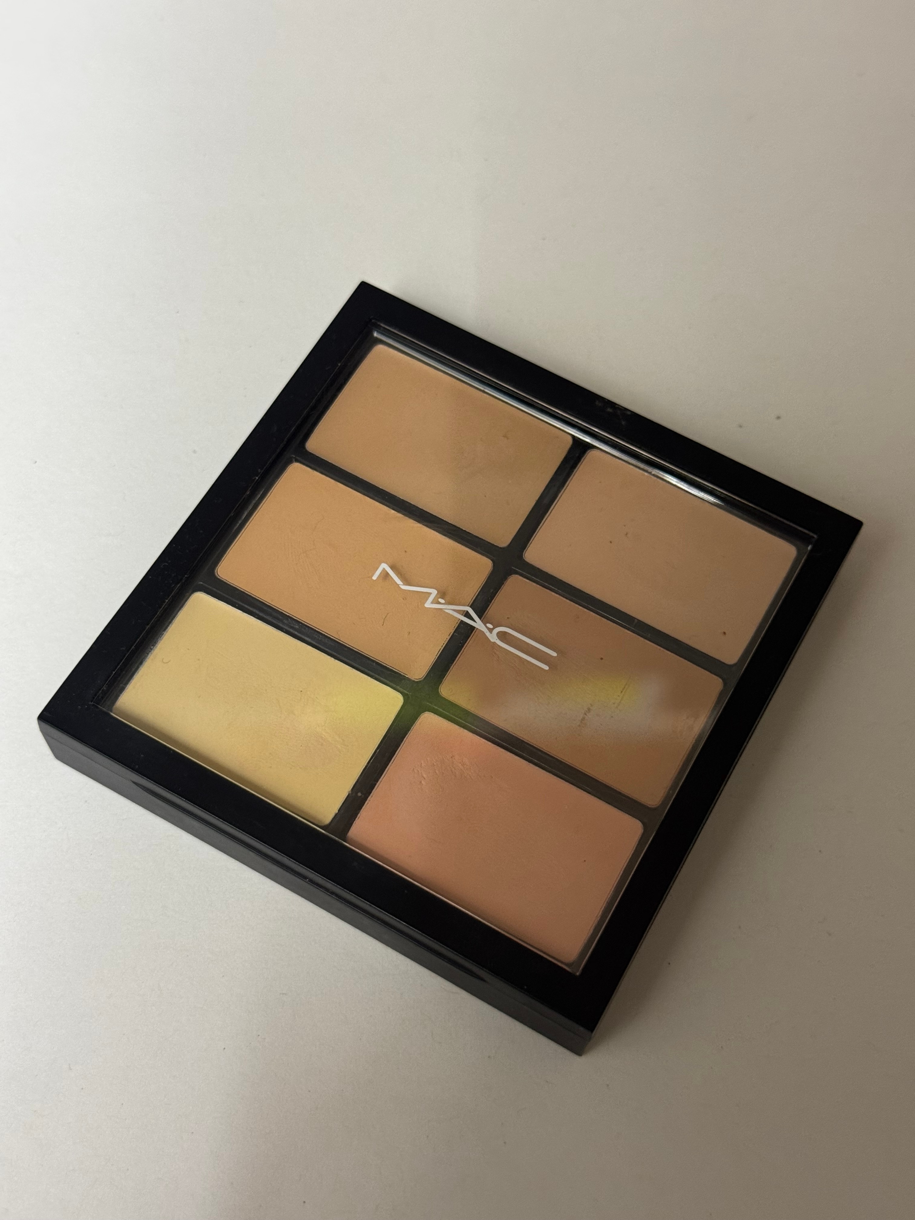 MAC Pro Conceal and Correct Palette, Light - photo 2