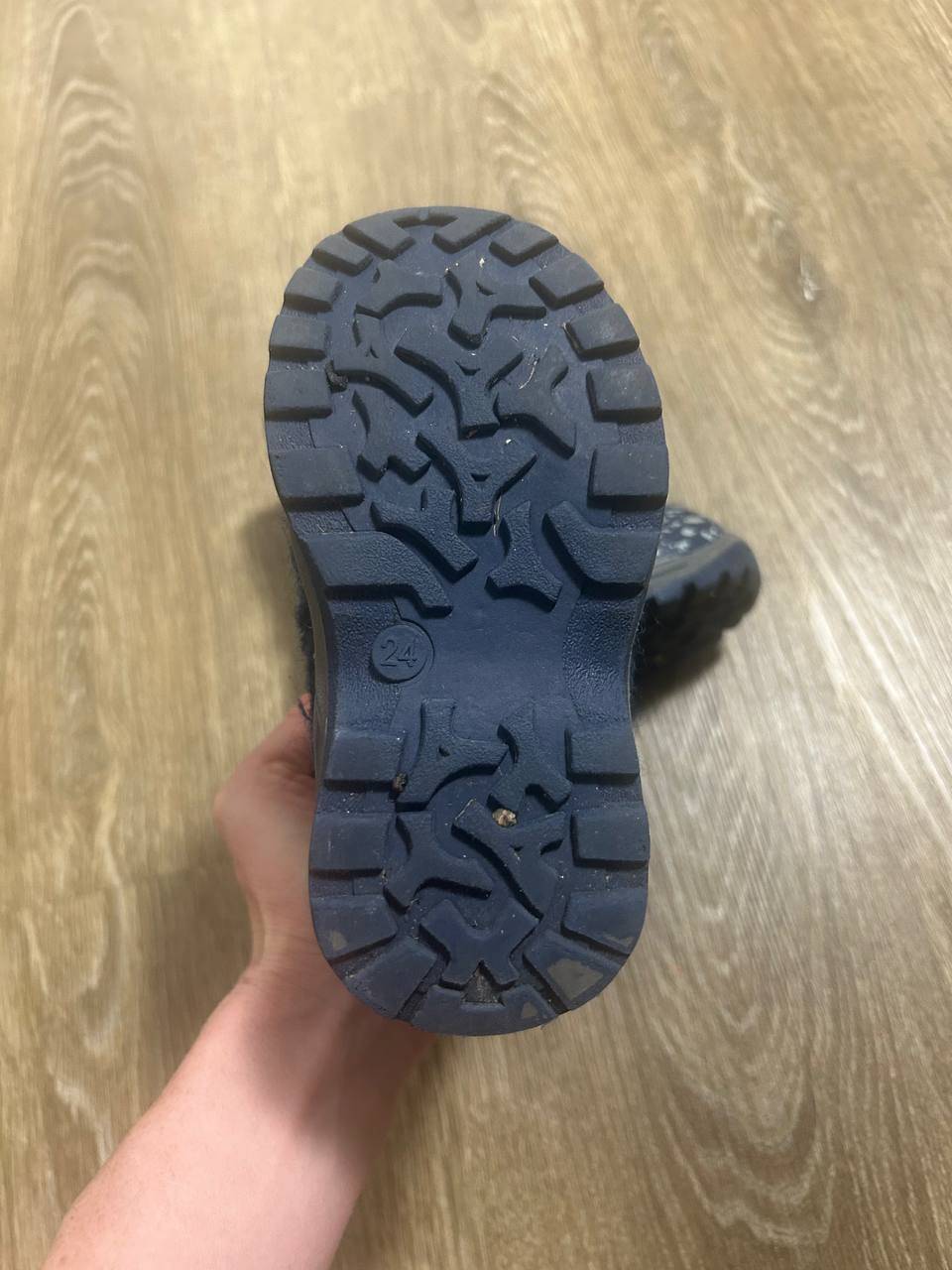 Kids Winter Boots - Size 24 - photo 2