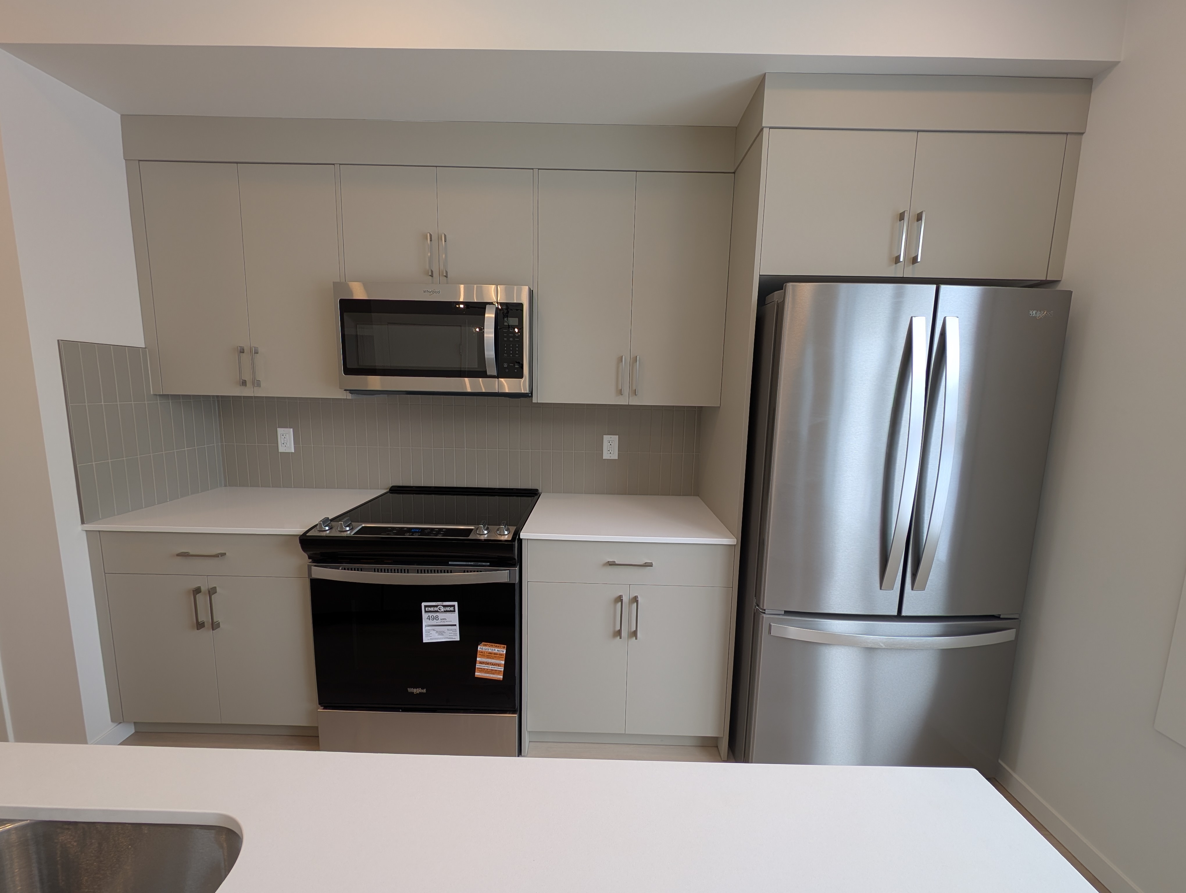 Brand new 3 Bed, 2.5 Bath House (Main Floor)Alces - photo 4
