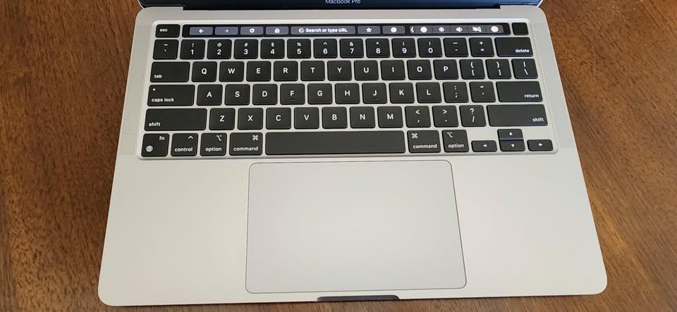 Apple MacBook Pro 13-inch 2022 - photo 3