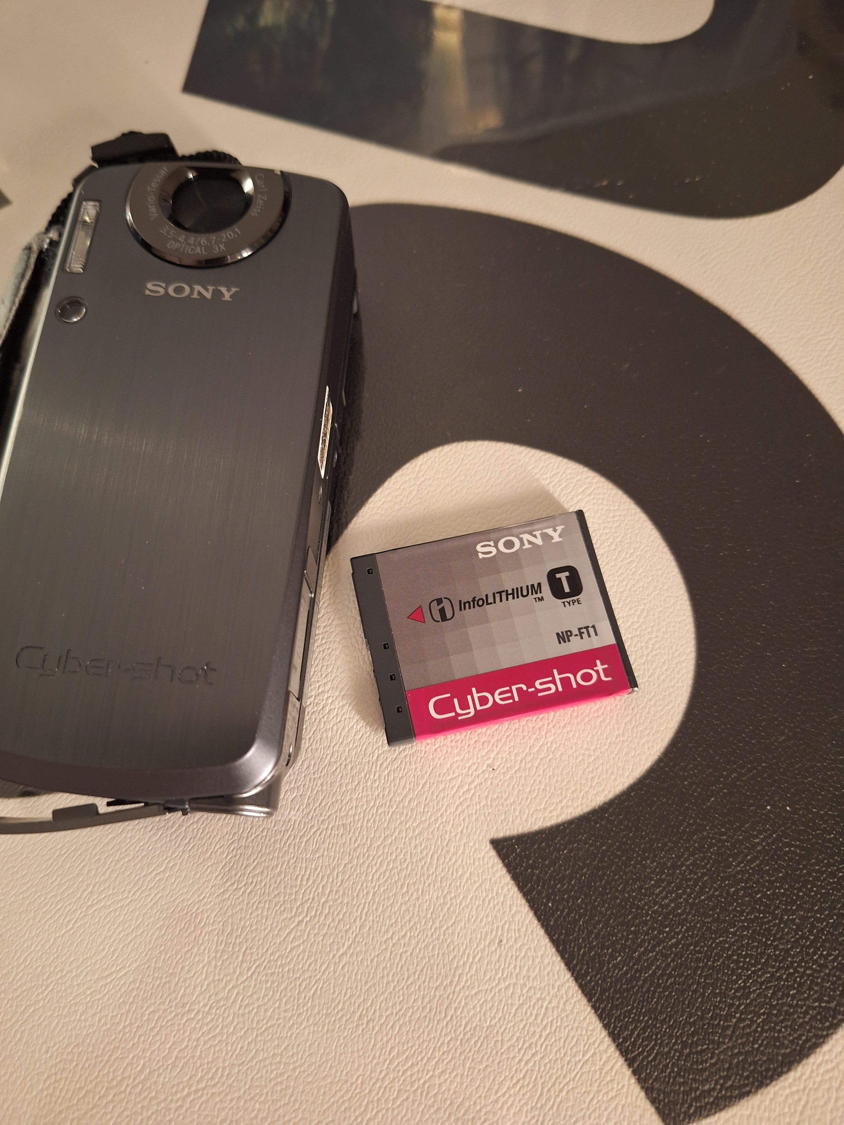 SONY infoLITHIUM Battery NP-FT1 - photo 2