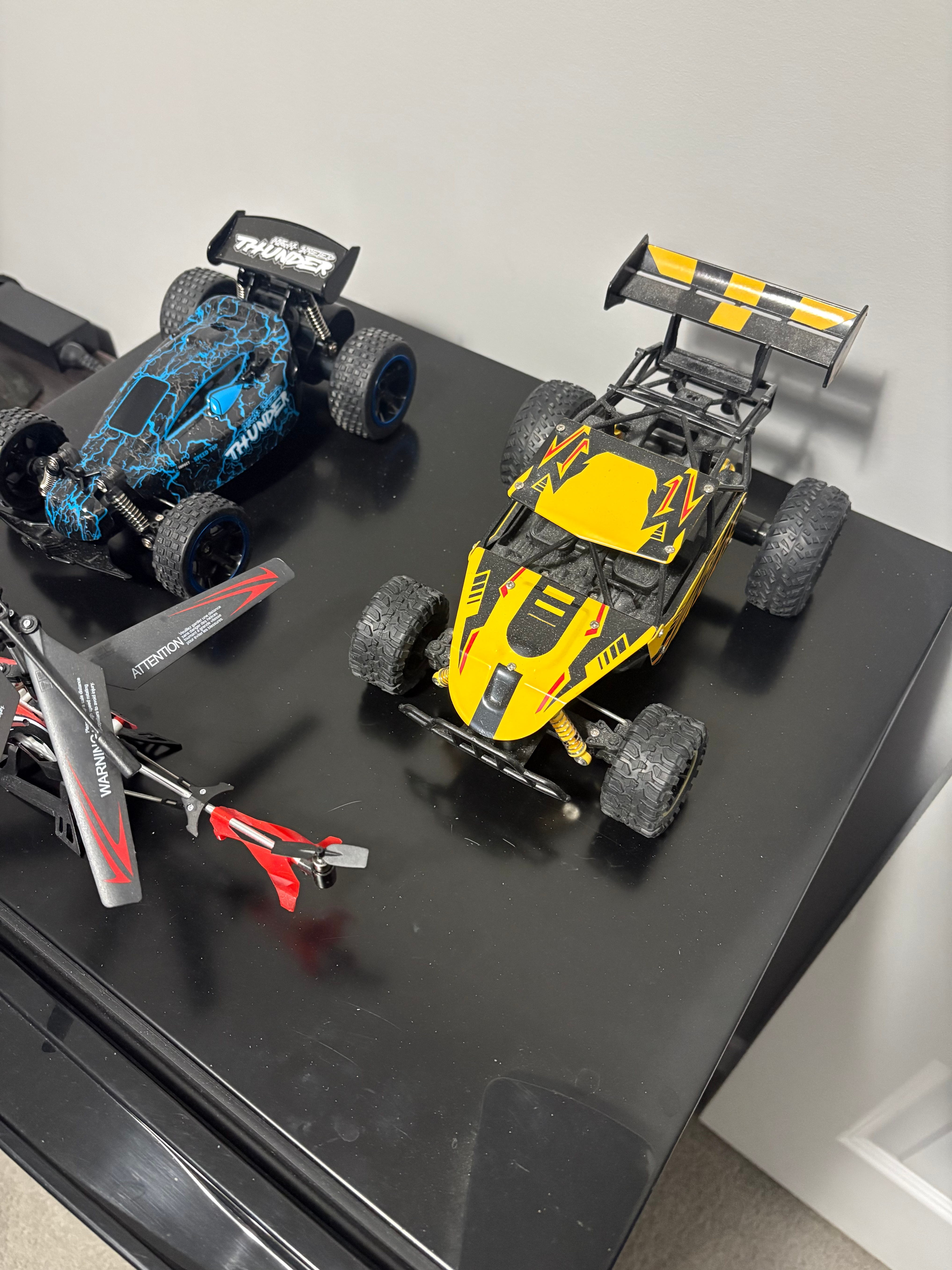 RC Car and Helicopter Bundle - photo 2