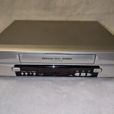 Sanyo VHR-H600 VCR VHS Player Recorder 4-Head Hi-Fi Stereo MTS