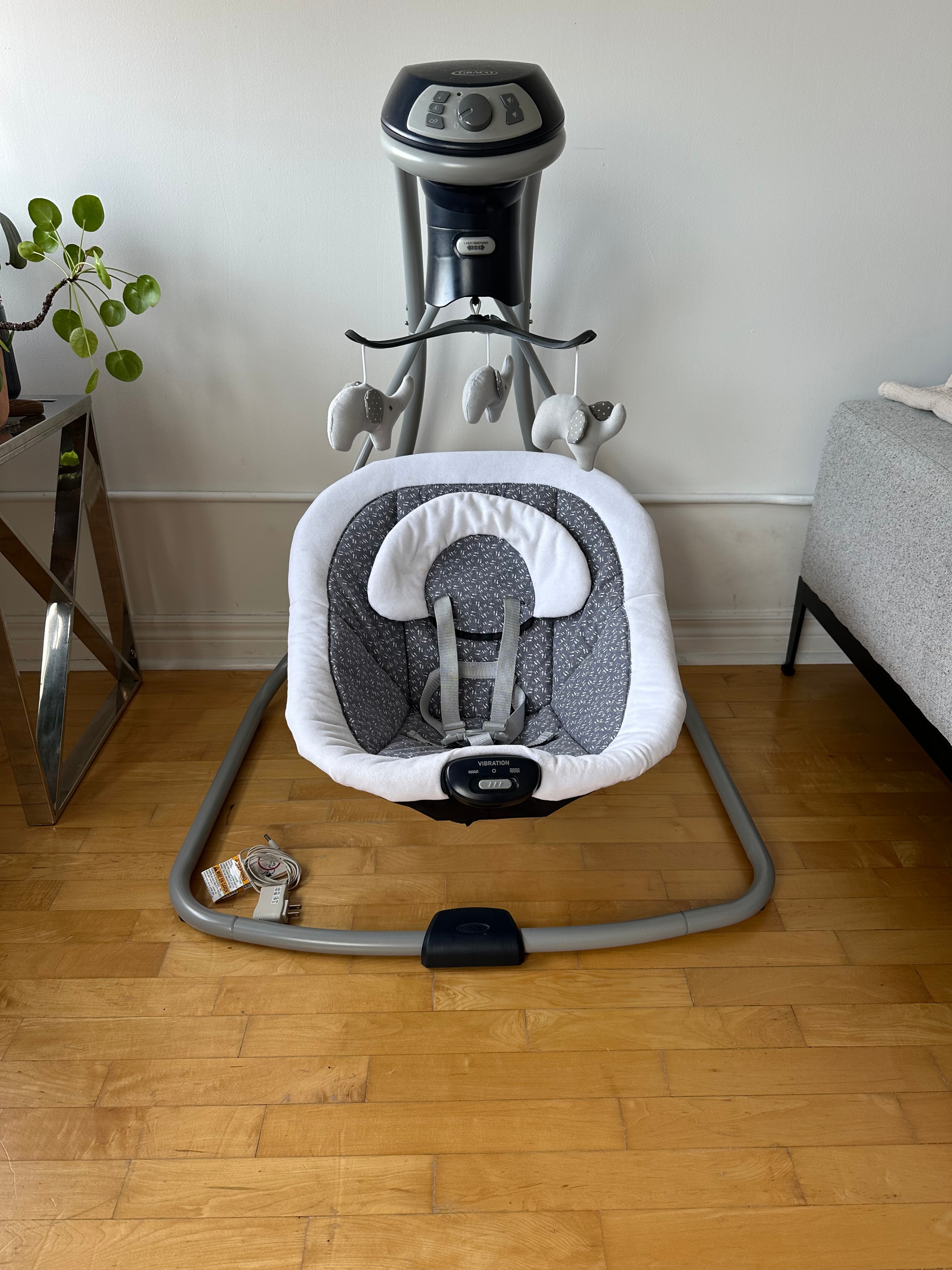 Graco Simple Sway LX Baby Swing with Multi-Direction Lounger