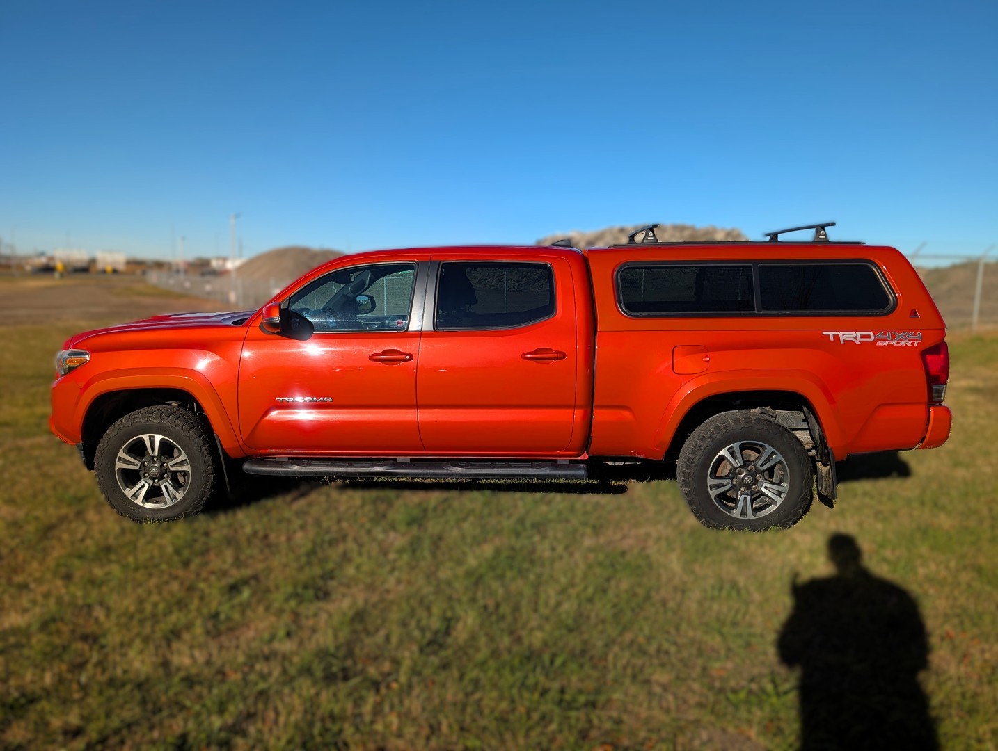 2017 Toyota Tacoma TRD Sport - photo 2