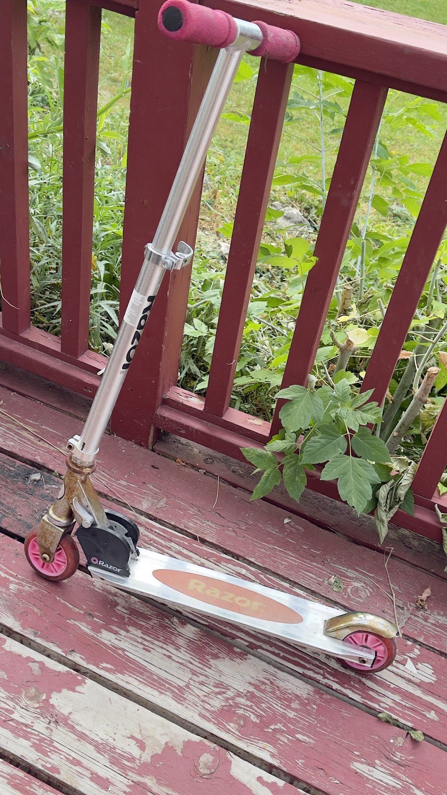Razor Kick Scooter – Foldable, Pink Wheels & Grips, Rear Brake - photo 2
