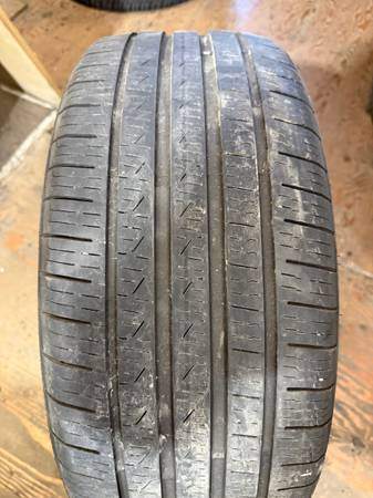1 x single 225/40/19 Pirelli P7 Cinturato A/S RFT w 60% tread