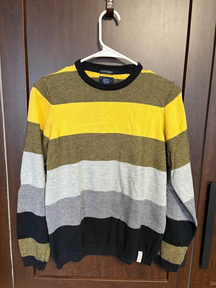 Sweater Boys 13-14 yrs USED