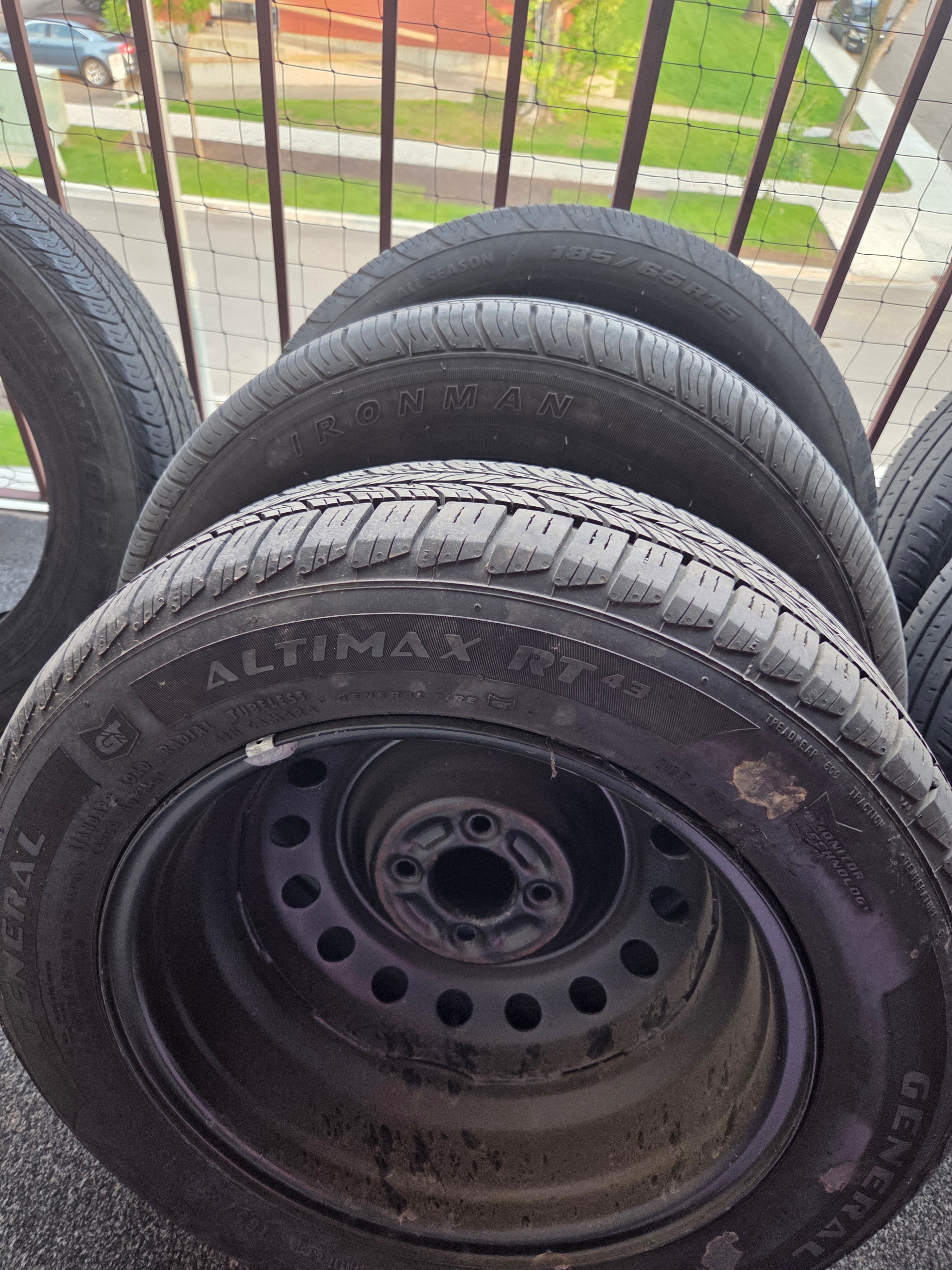 Winter Tires with rim P185/65R15 86T - photo 2