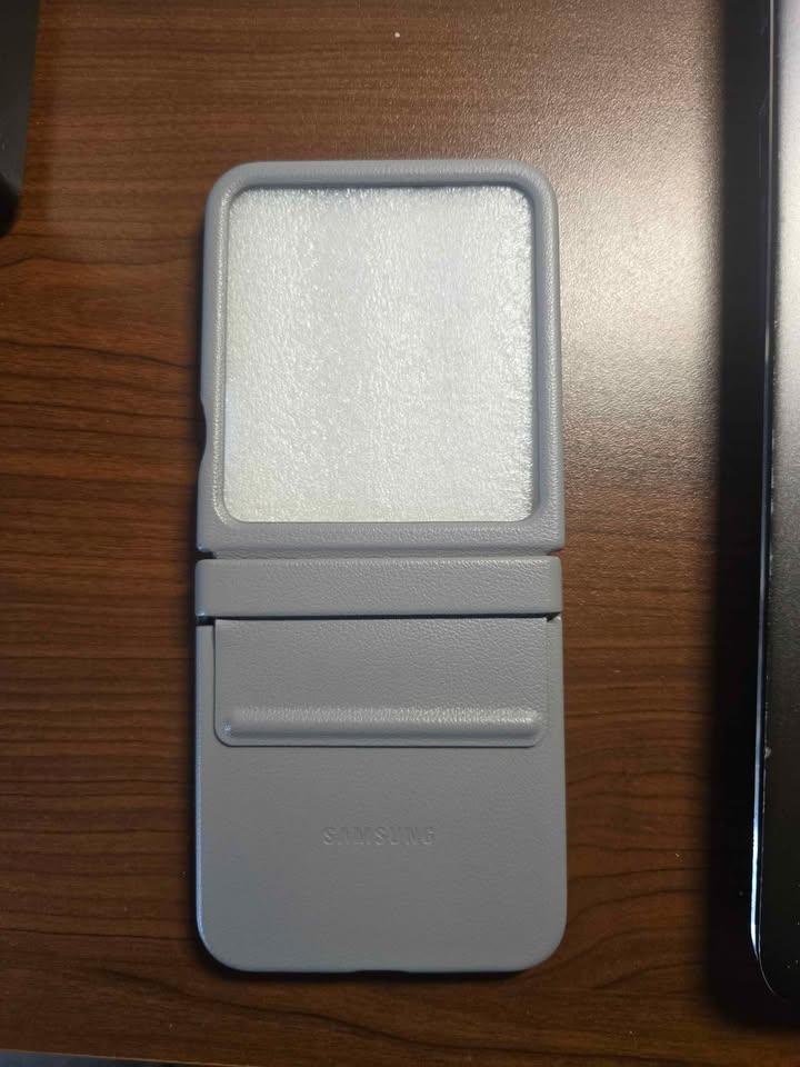 Grey original Samsung case for Samsung Flip 7